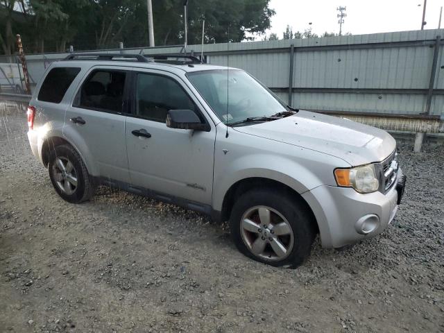 Photo 3 VIN: 1FMCU931X8KE01366 - FORD ESCAPE 