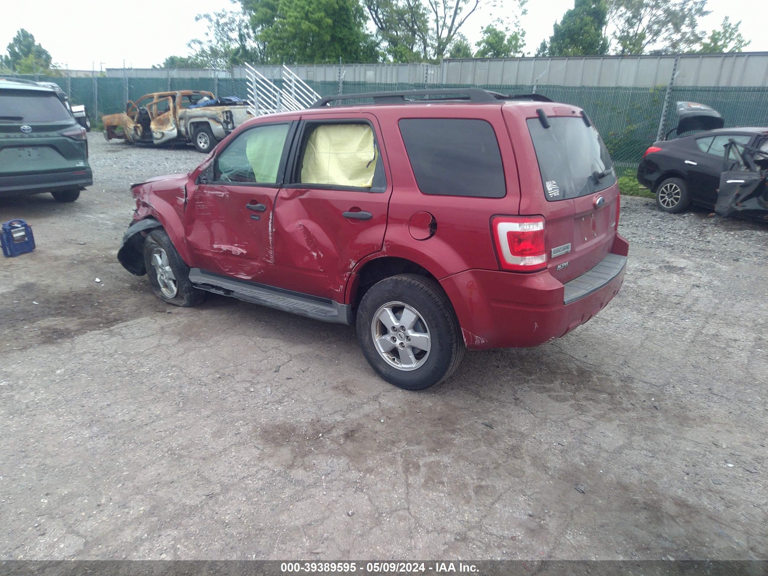 Photo 2 VIN: 1FMCU93719KC65876 - FORD ESCAPE 