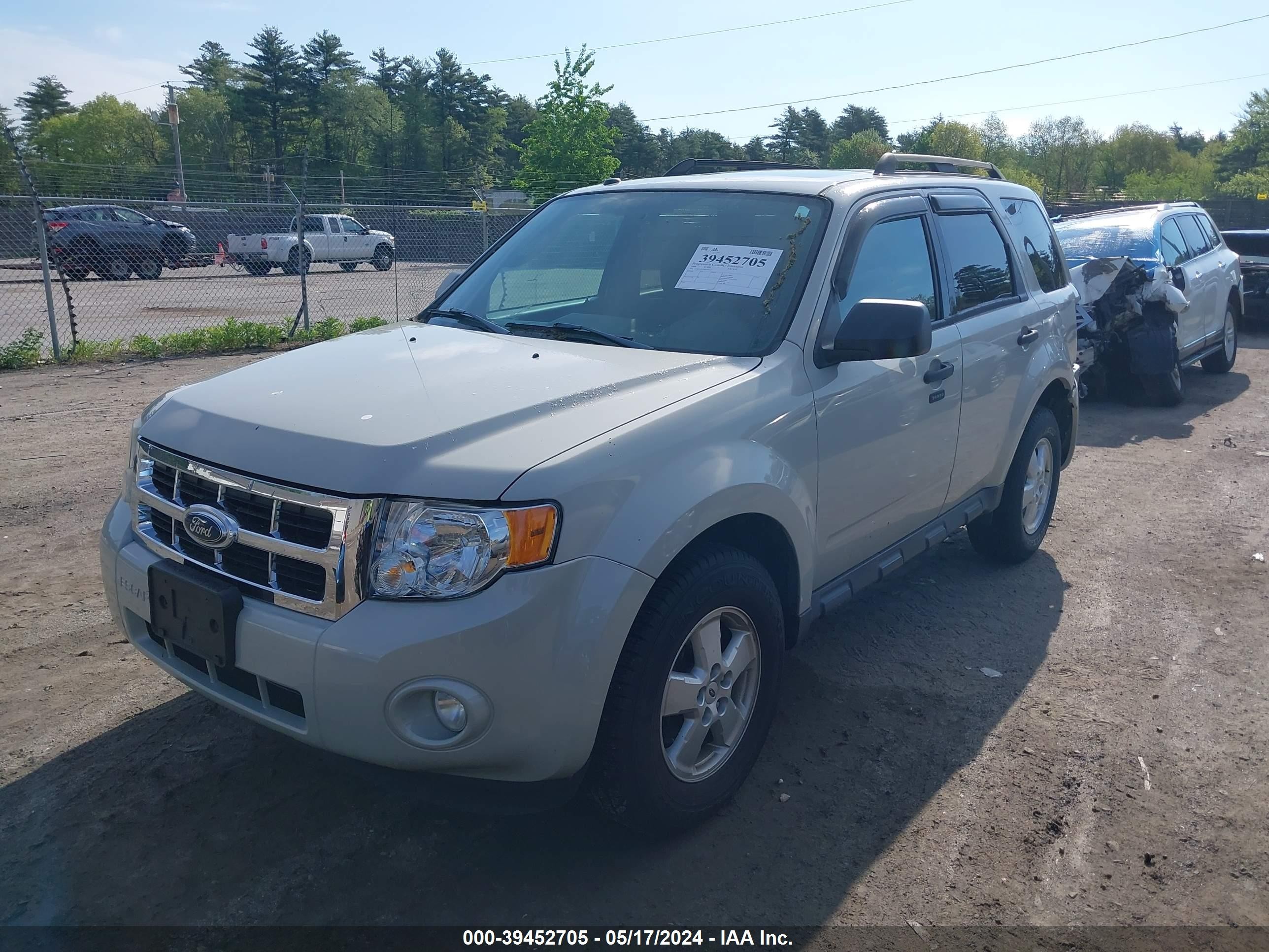 Photo 1 VIN: 1FMCU93739KA94127 - FORD ESCAPE 