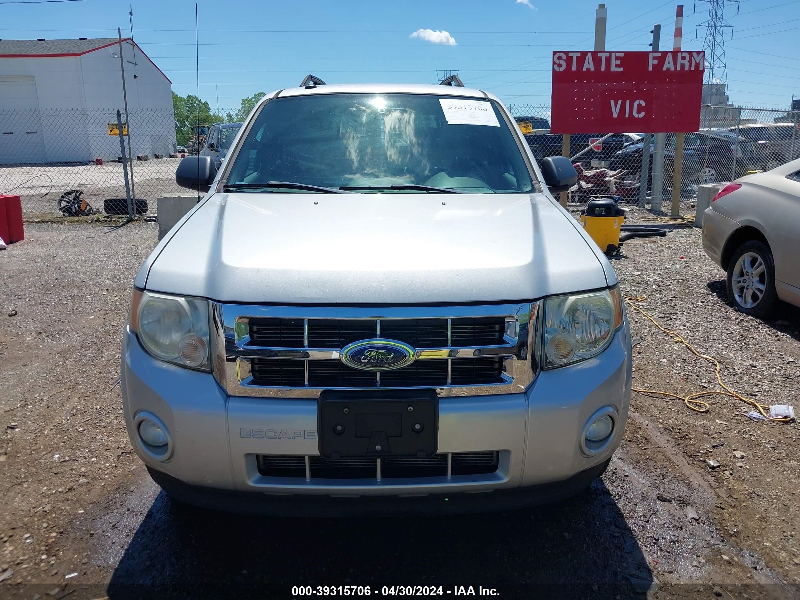 Photo 10 VIN: 1FMCU93759KA74932 - FORD ESCAPE 