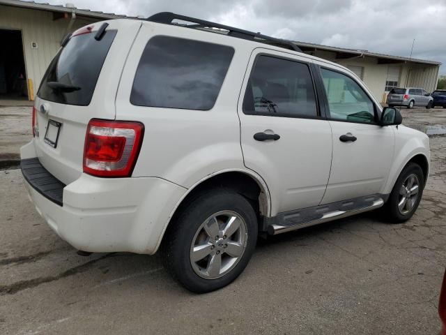 Photo 2 VIN: 1FMCU93G09KA63529 - FORD ESCAPE 