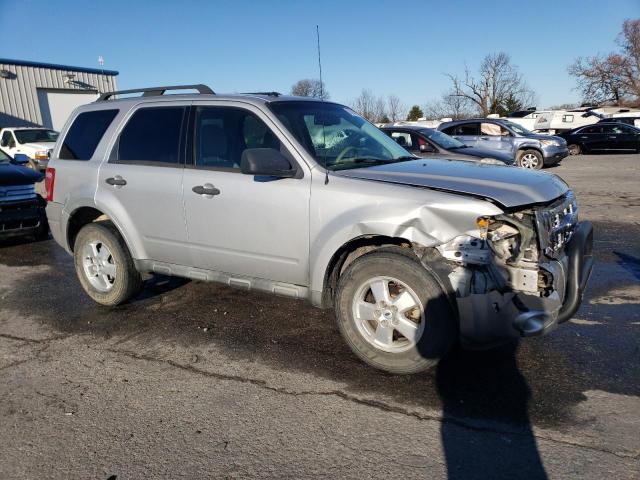 Photo 3 VIN: 1FMCU93G09KC85195 - FORD ESCAPE XLT 