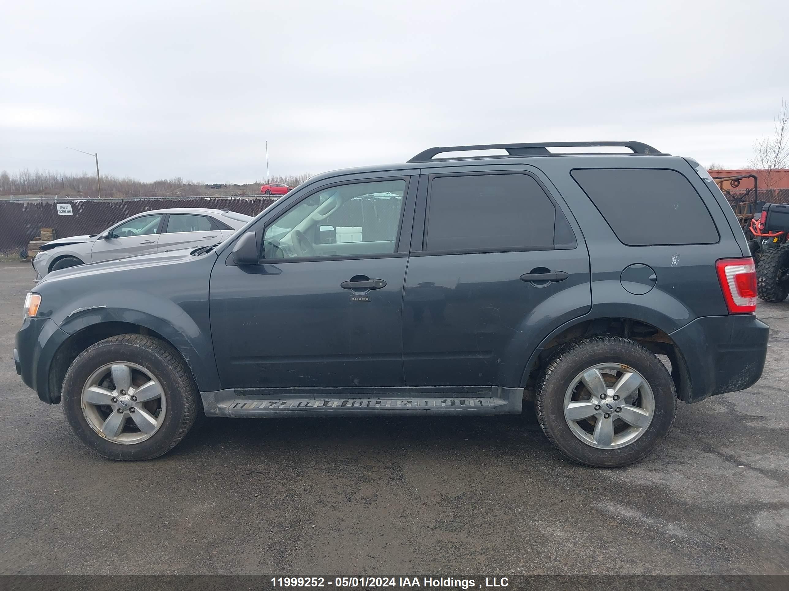 Photo 13 VIN: 1FMCU93G19KB18845 - FORD ESCAPE 