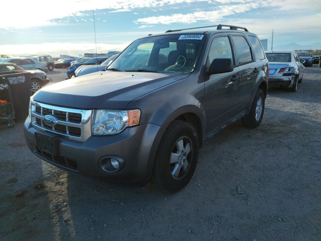 Photo 1 VIN: 1FMCU93G29KA95169 - FORD ESCAPE 