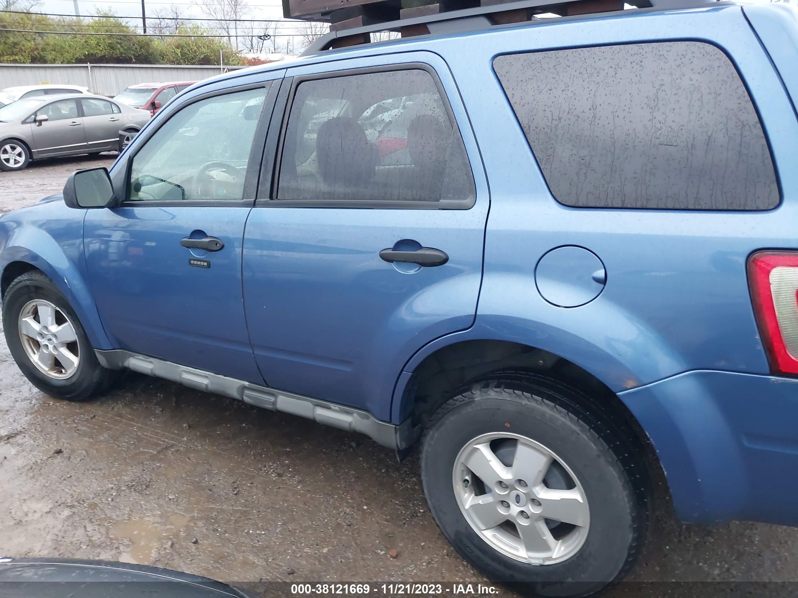 Photo 13 VIN: 1FMCU93G29KB62238 - FORD ESCAPE 