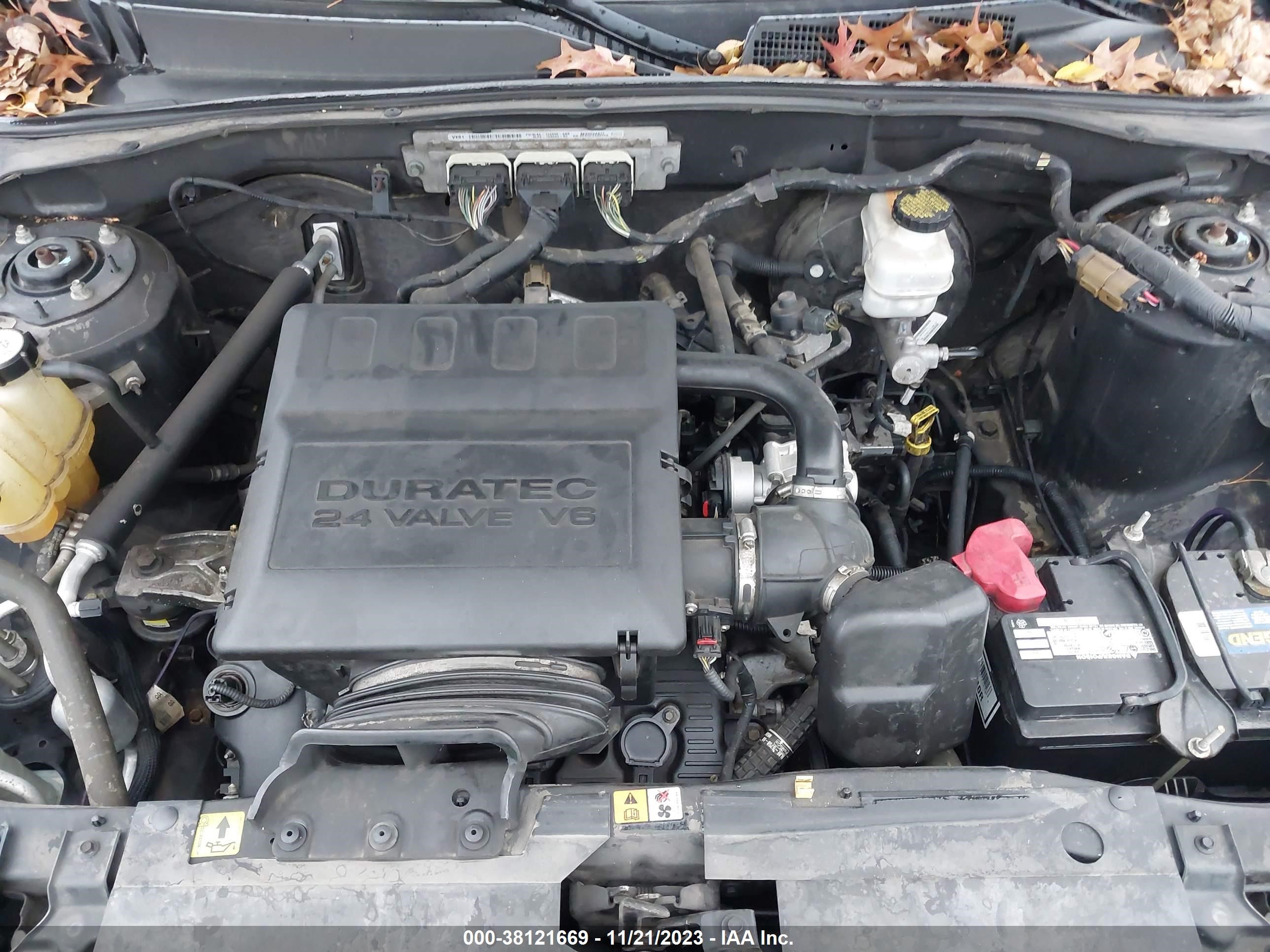 Photo 9 VIN: 1FMCU93G29KB62238 - FORD ESCAPE 