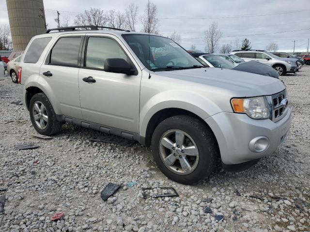 Photo 3 VIN: 1FMCU93G29KC85330 - FORD ESCAPE XLT 