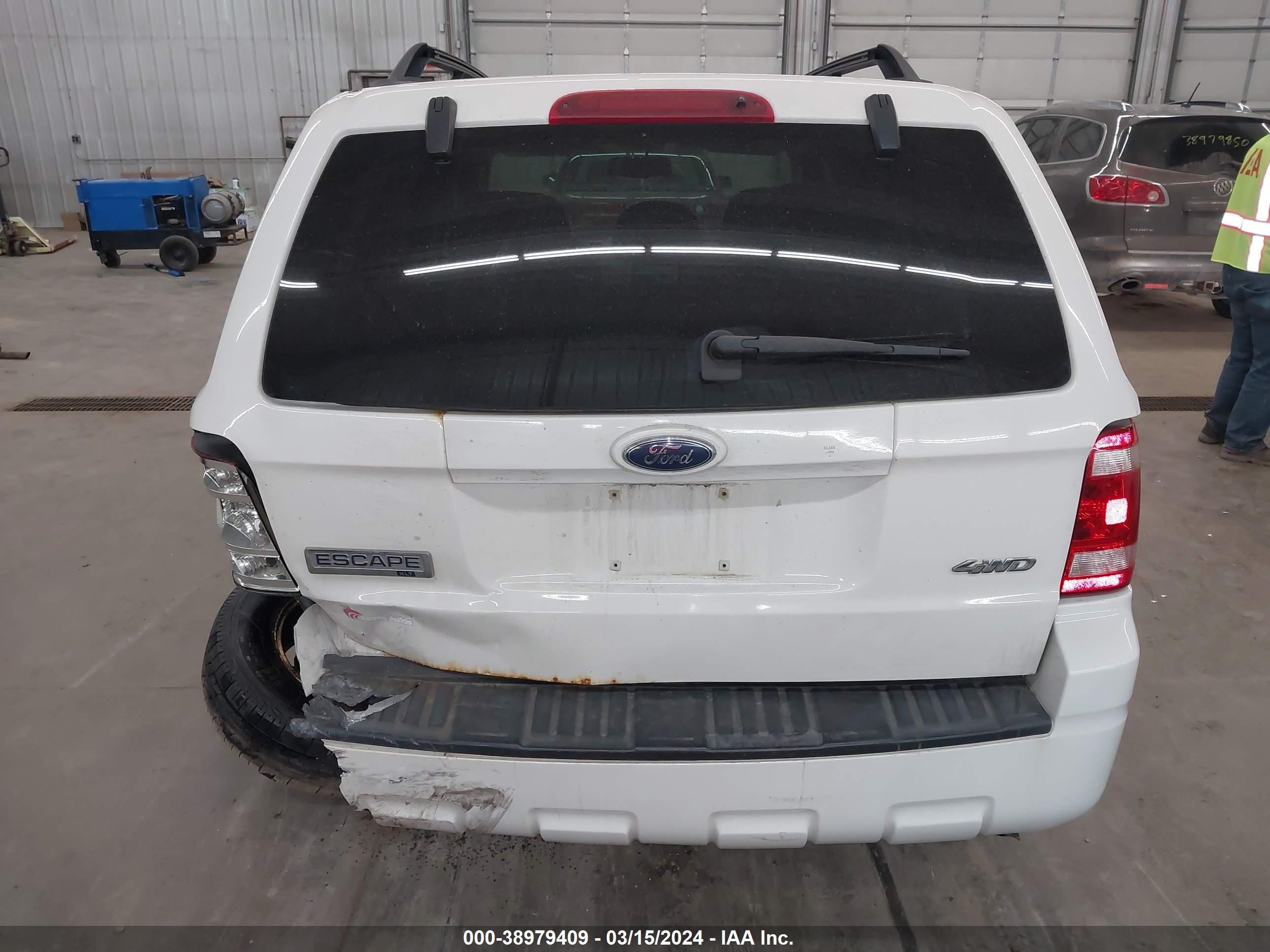 Photo 16 VIN: 1FMCU93G39KA81944 - FORD ESCAPE 