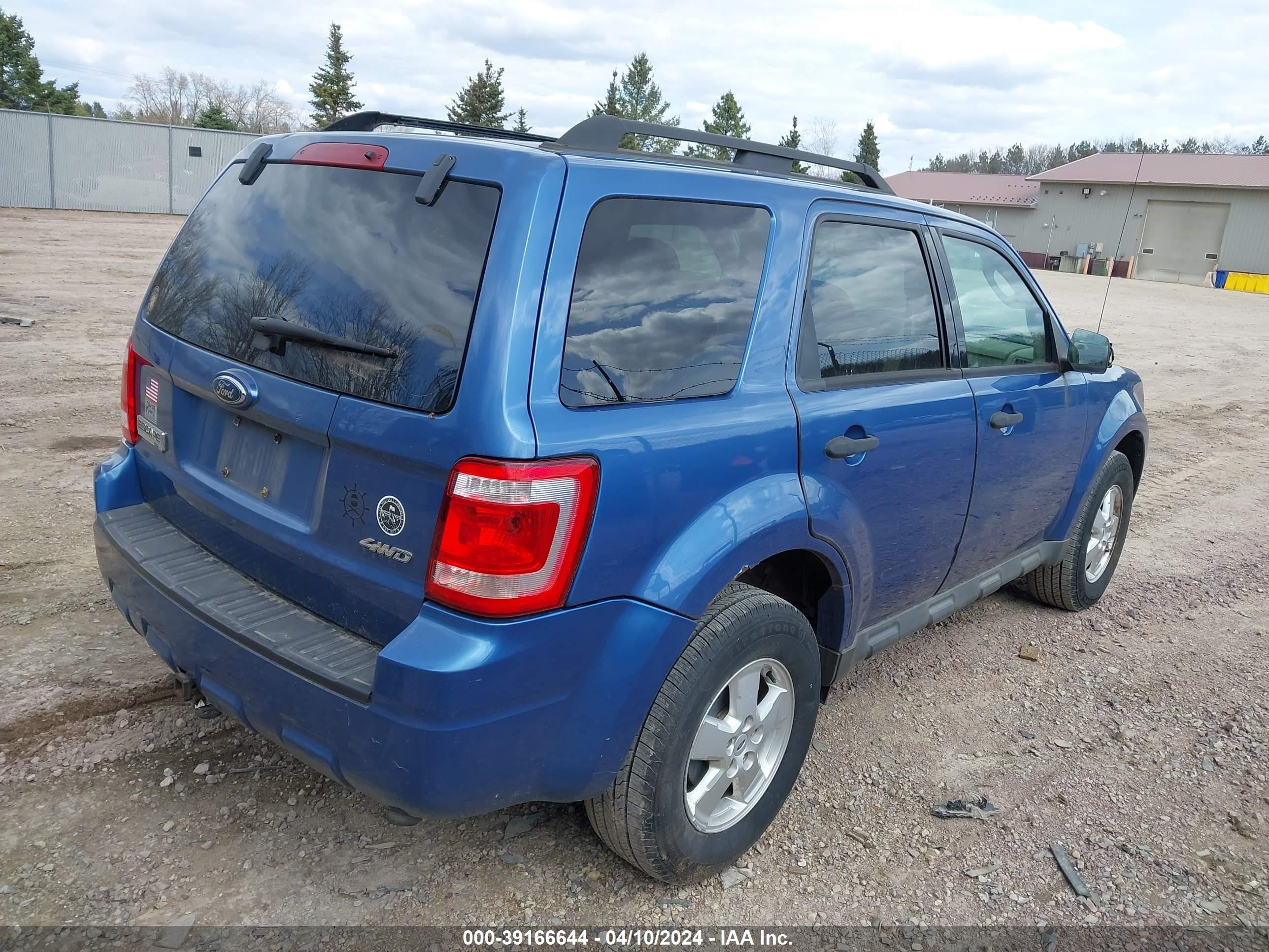 Photo 3 VIN: 1FMCU93G39KB63589 - FORD ESCAPE 