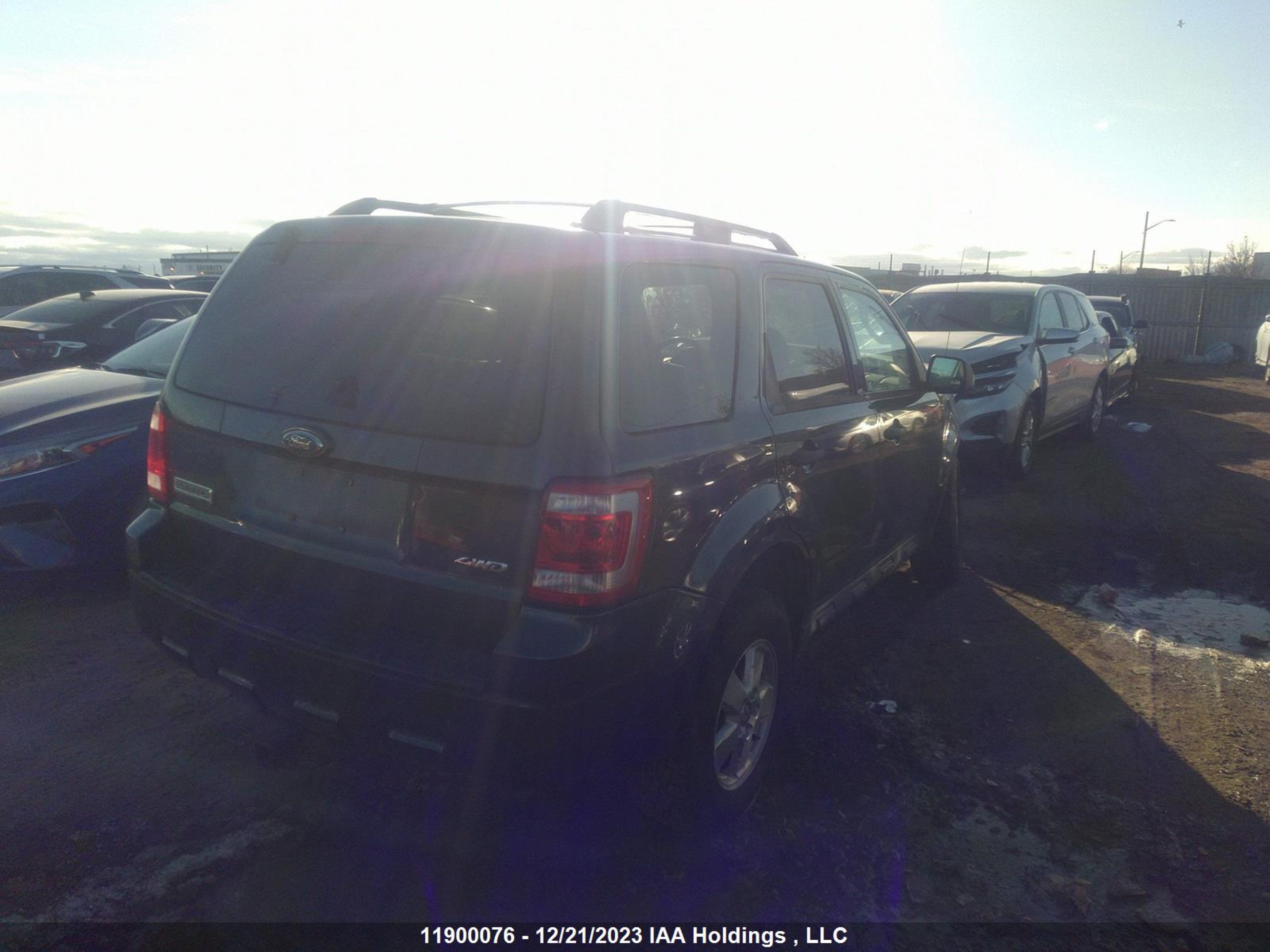 Photo 3 VIN: 1FMCU93G49KB46218 - FORD ESCAPE 