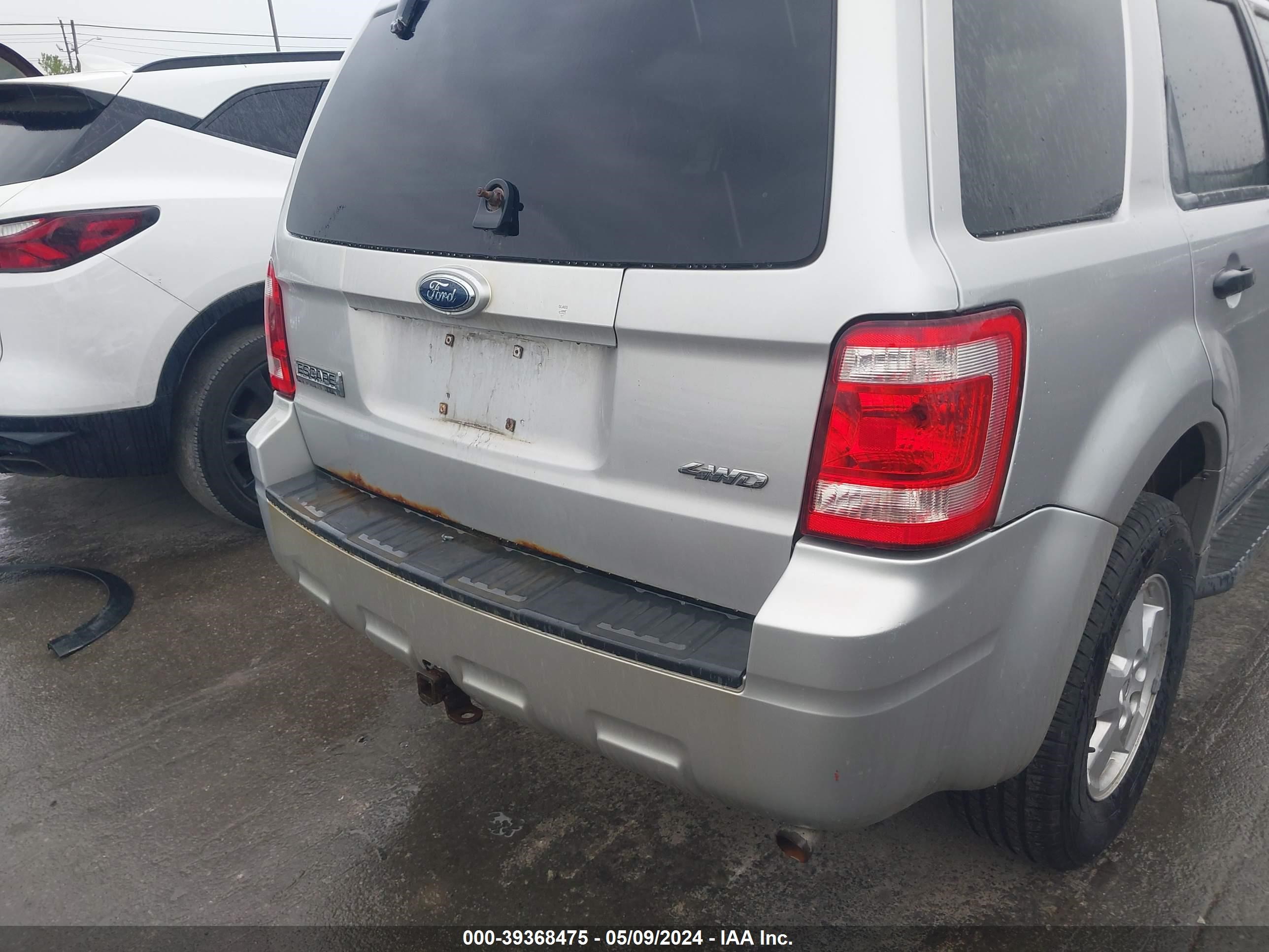 Photo 5 VIN: 1FMCU93G49KD07733 - FORD ESCAPE 