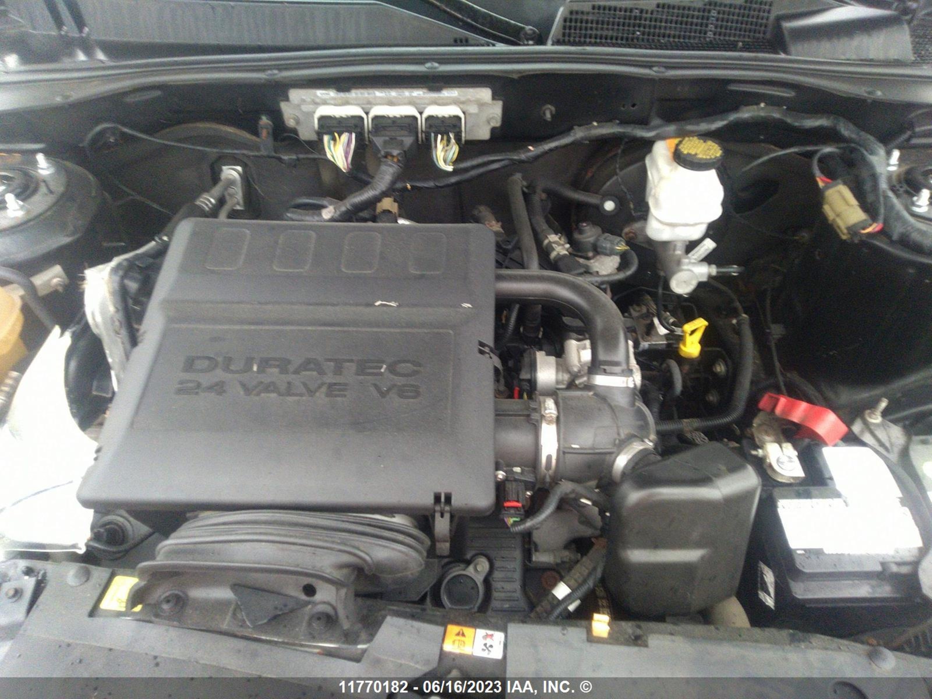 Photo 9 VIN: 1FMCU93G79KB38288 - FORD ESCAPE 