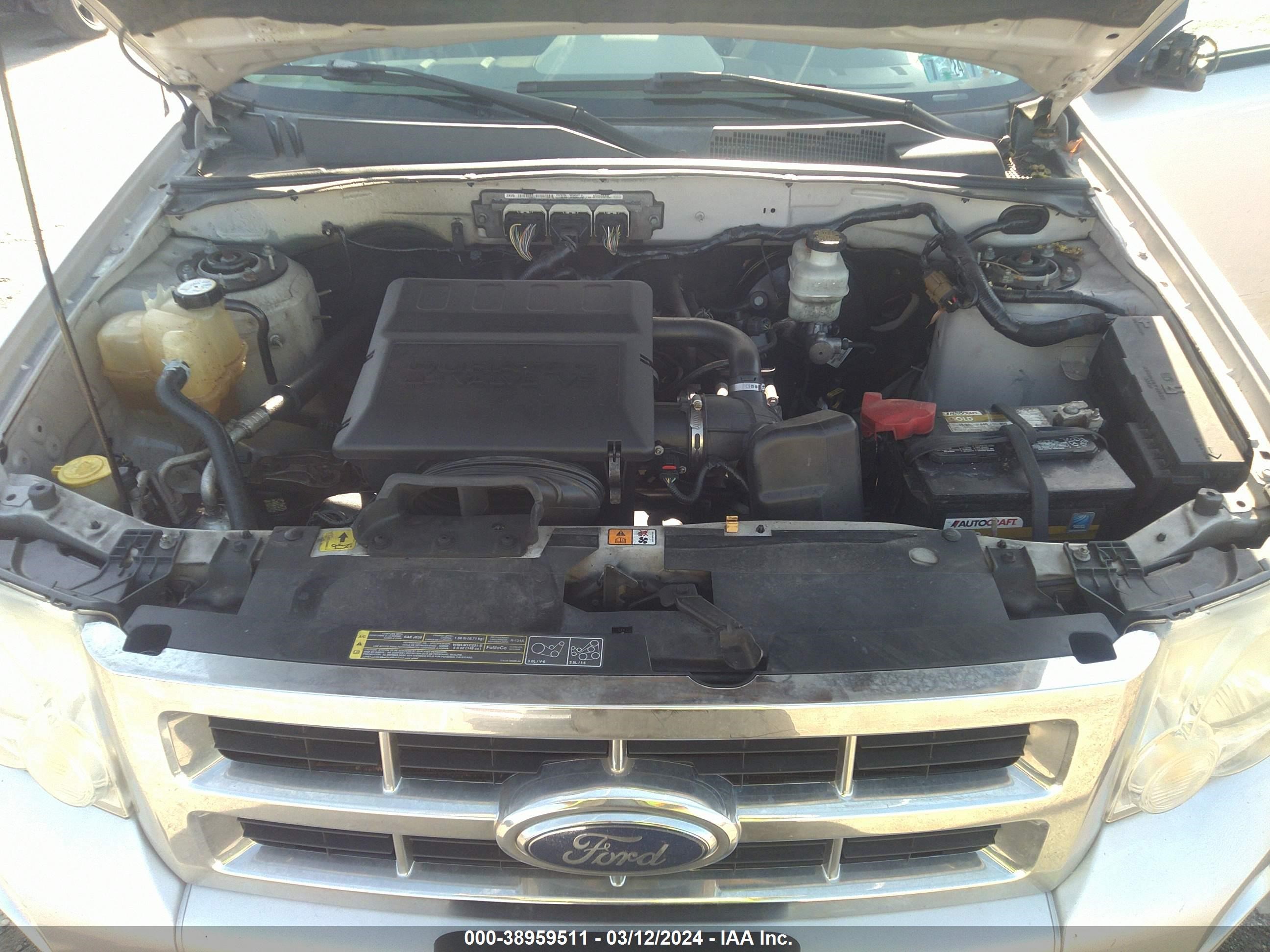 Photo 9 VIN: 1FMCU93G89KA60751 - FORD ESCAPE 