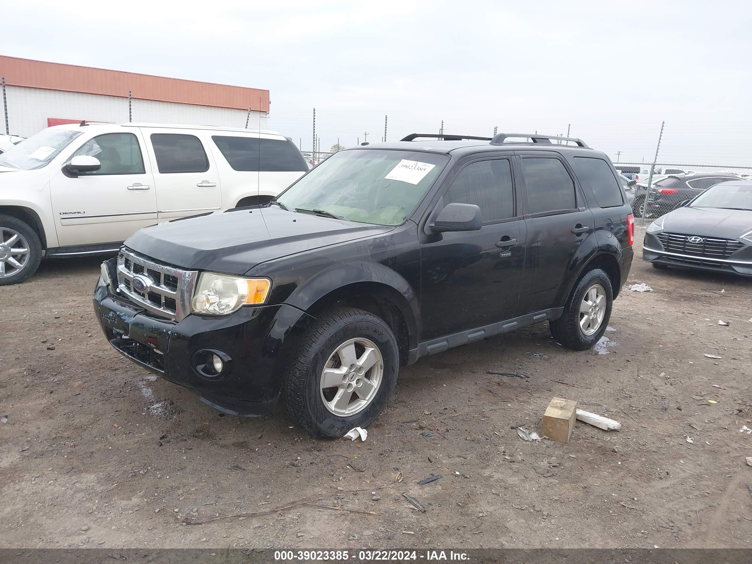 Photo 1 VIN: 1FMCU93GX9KB86139 - FORD ESCAPE 