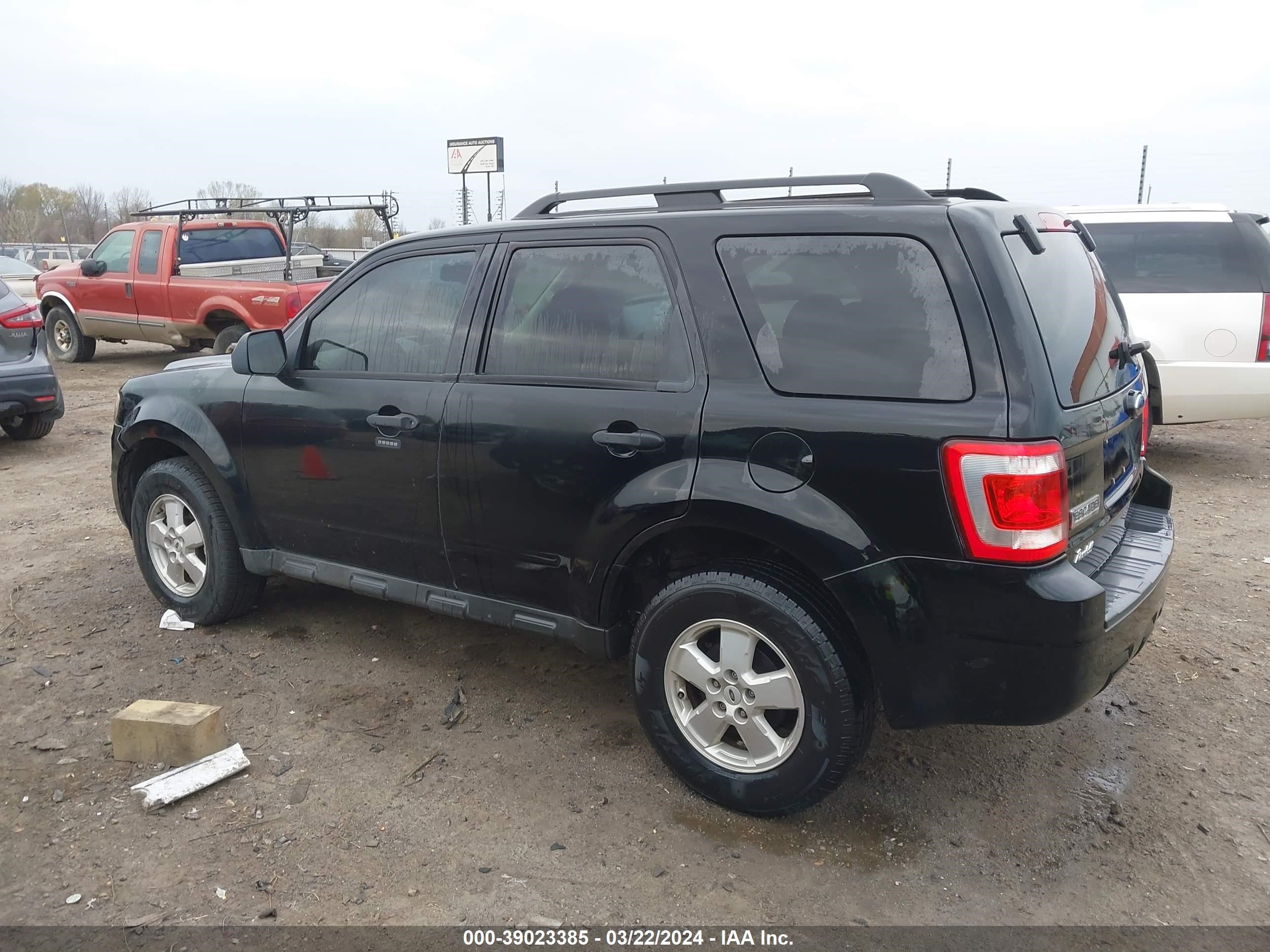 Photo 13 VIN: 1FMCU93GX9KB86139 - FORD ESCAPE 