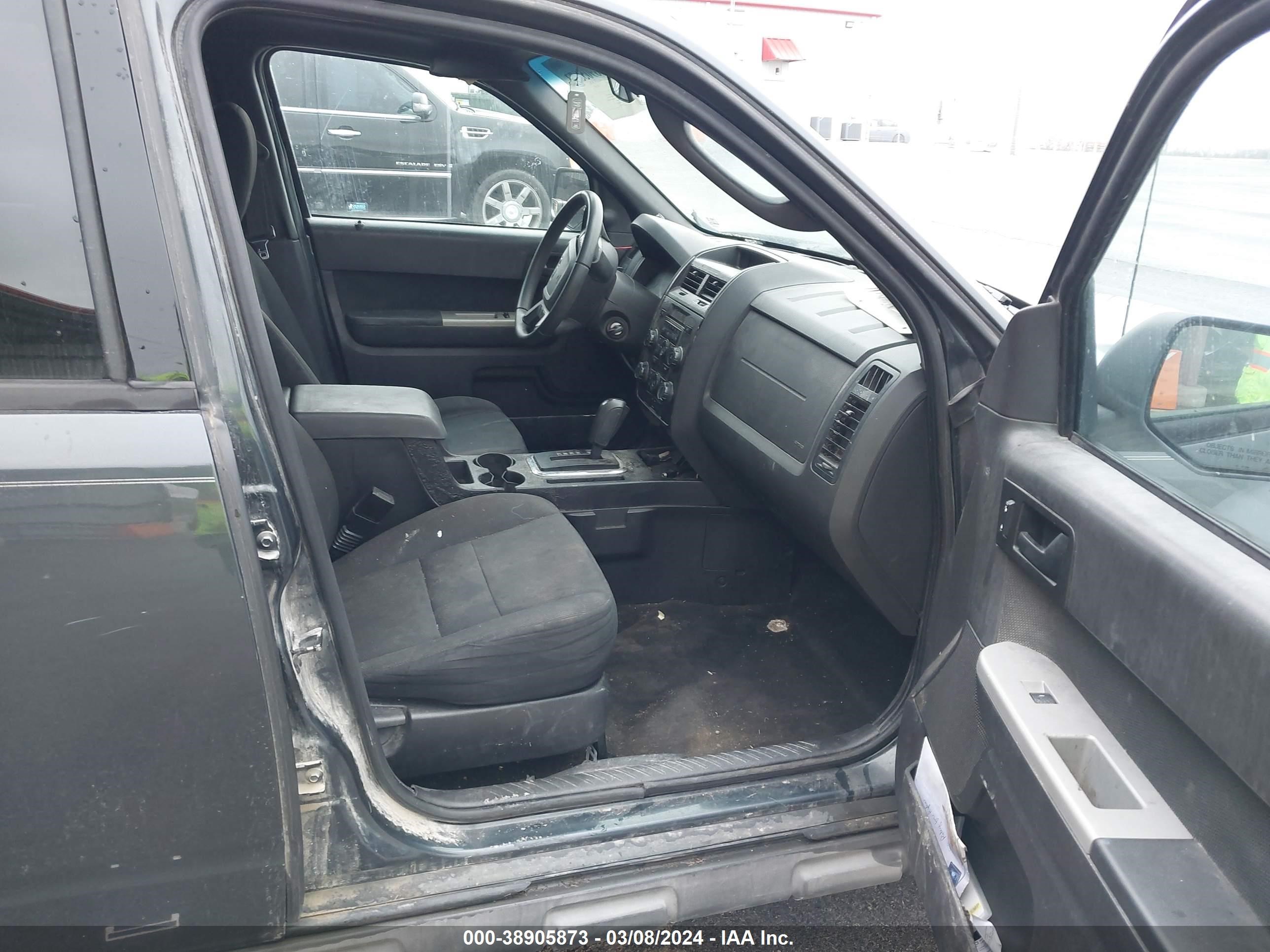 Photo 4 VIN: 1FMCU93GX9KB94242 - FORD ESCAPE 