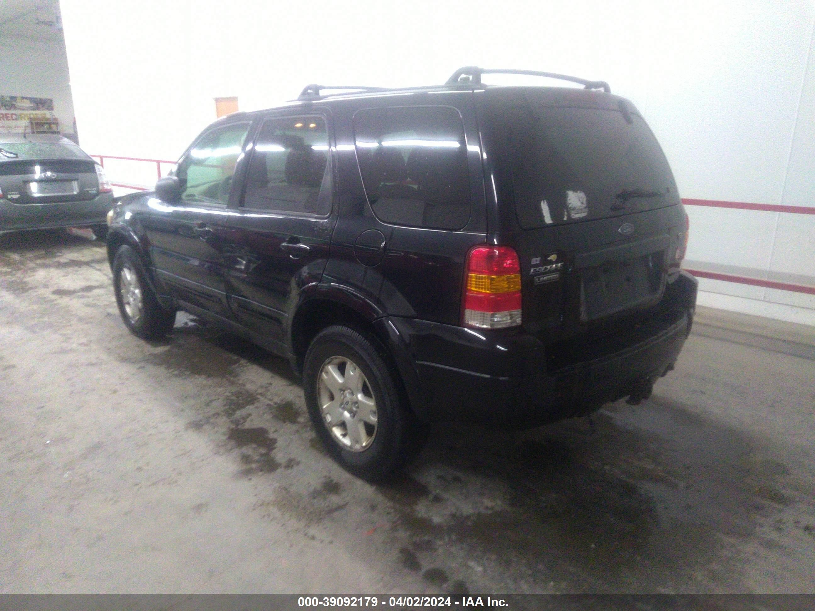 Photo 2 VIN: 1FMCU94106KA07113 - FORD ESCAPE 