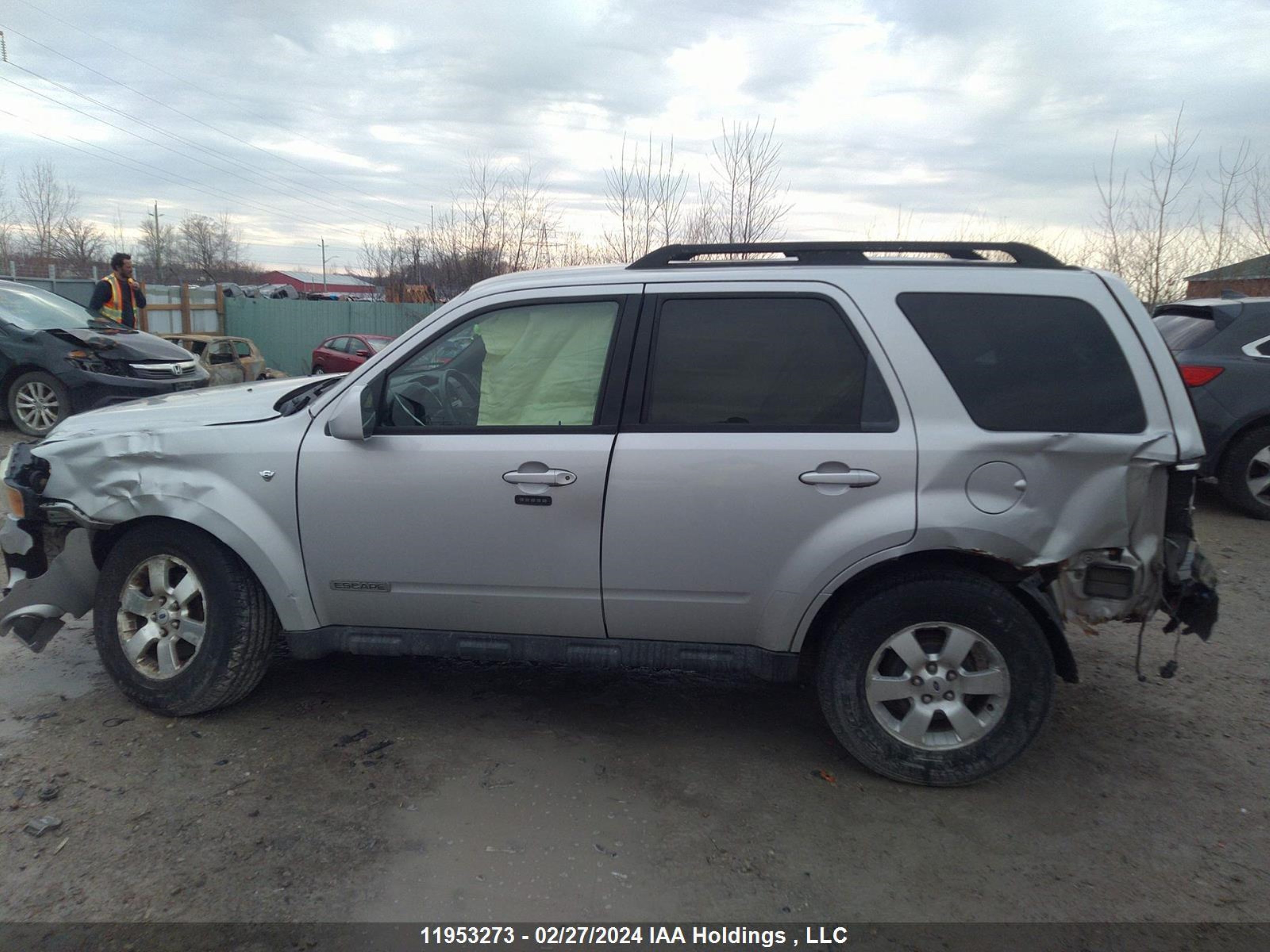 Photo 13 VIN: 1FMCU94108KA94854 - FORD ESCAPE 