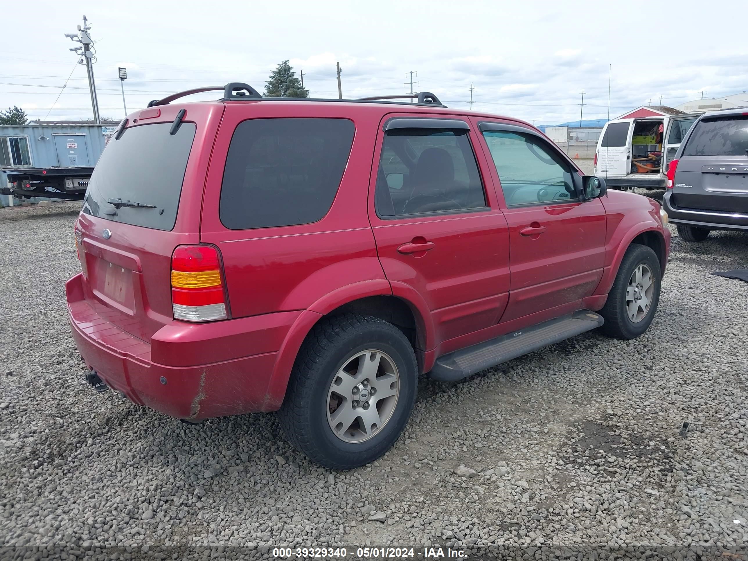 Photo 3 VIN: 1FMCU94115KB15576 - FORD ESCAPE 