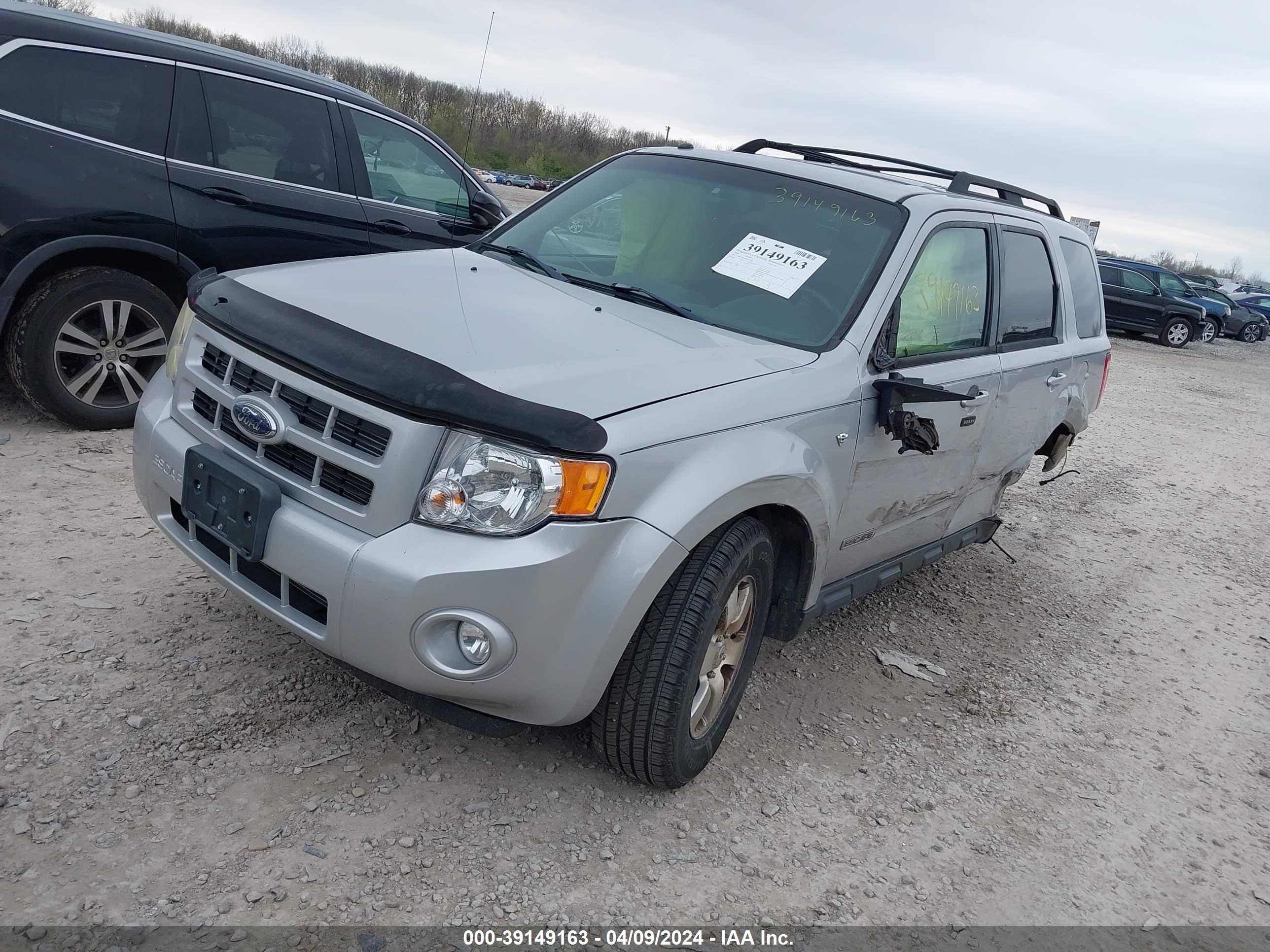 Photo 1 VIN: 1FMCU94118KC32370 - FORD ESCAPE 