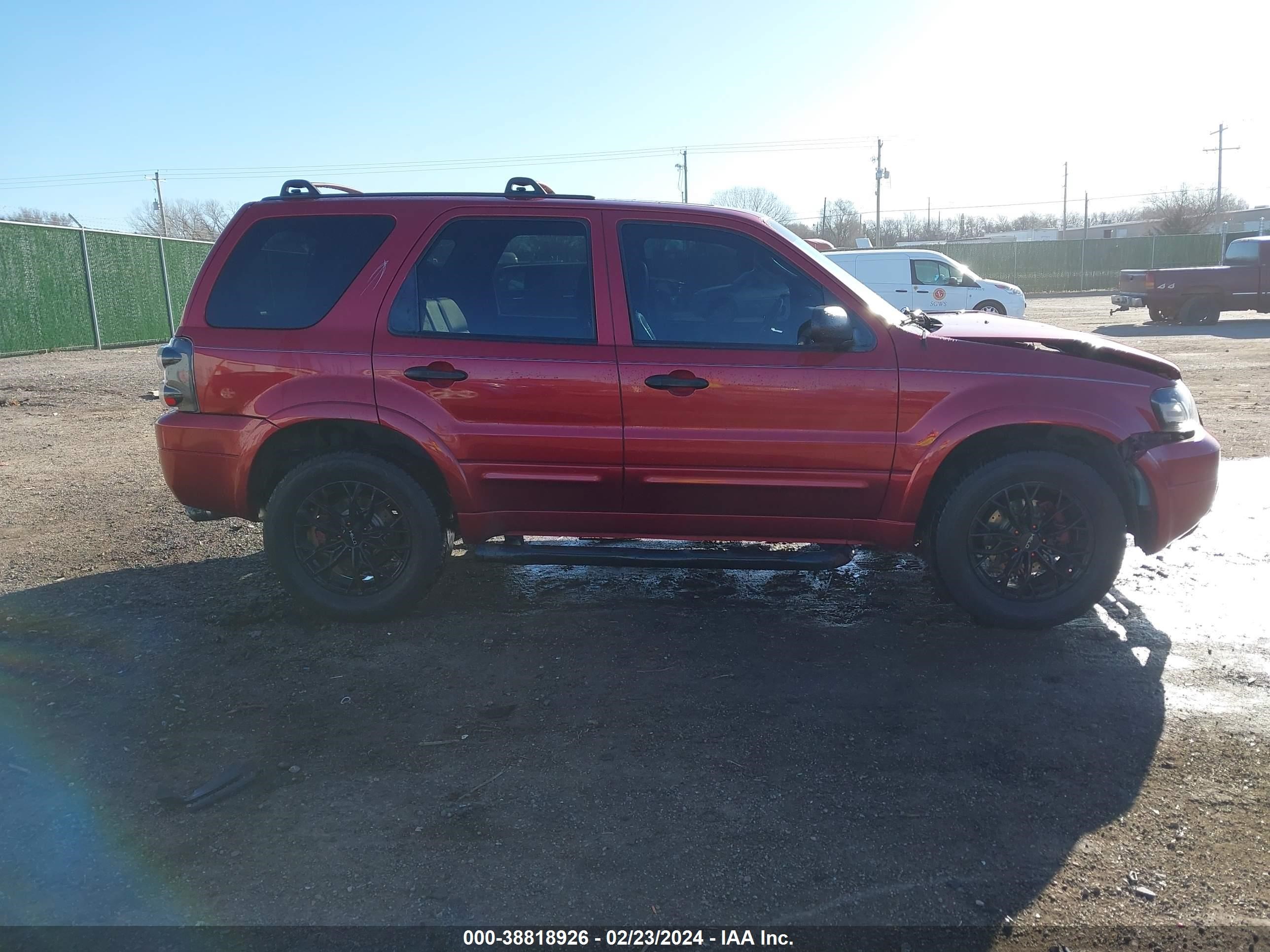 Photo 12 VIN: 1FMCU94145KA15021 - FORD ESCAPE 