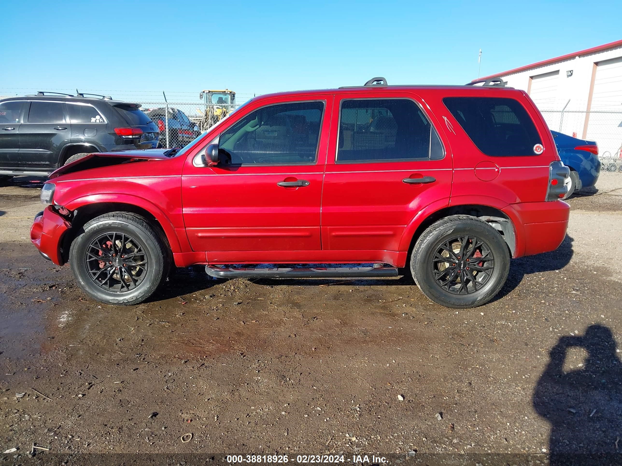 Photo 13 VIN: 1FMCU94145KA15021 - FORD ESCAPE 