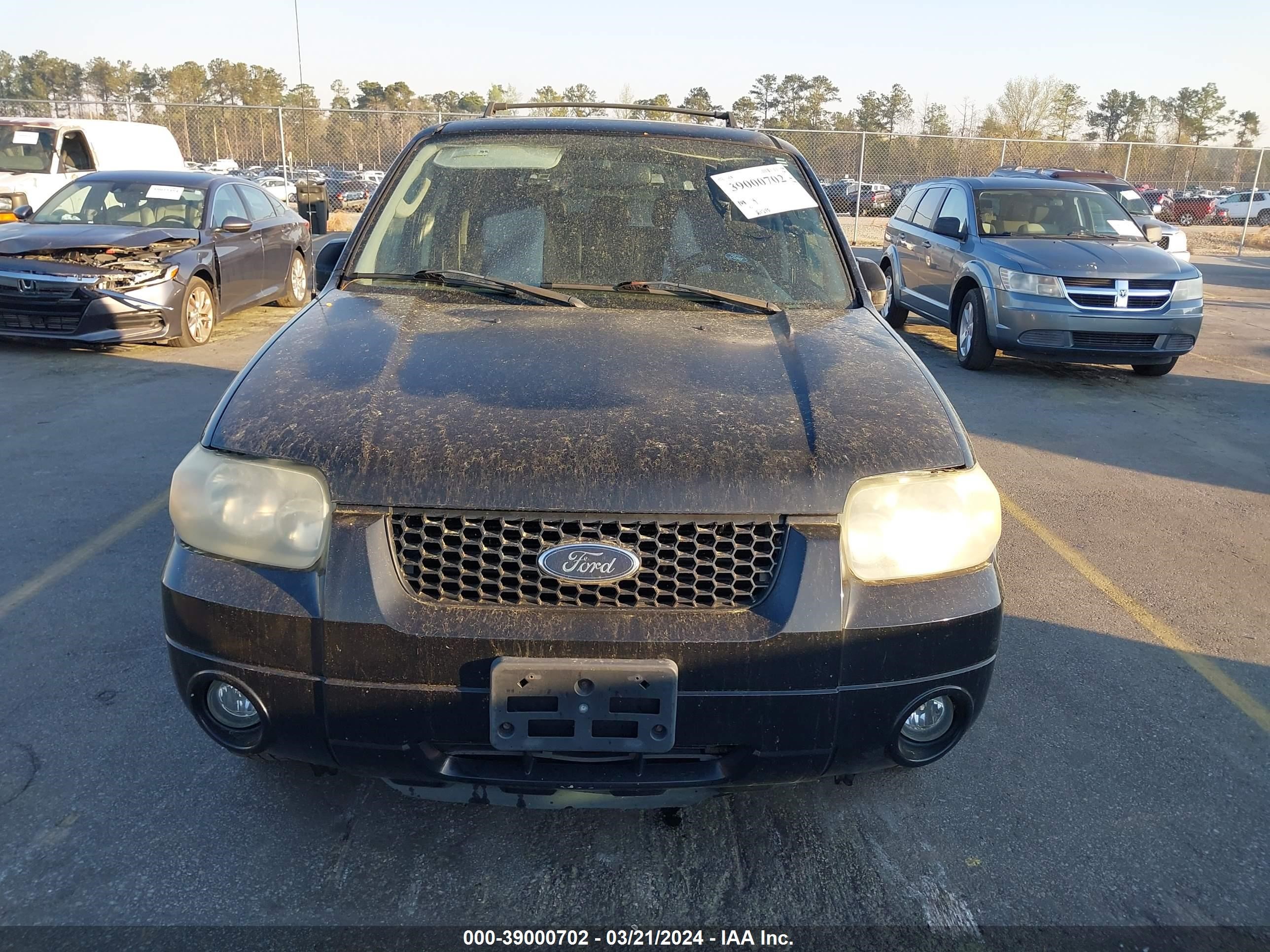 Photo 5 VIN: 1FMCU94145KB08542 - FORD ESCAPE 