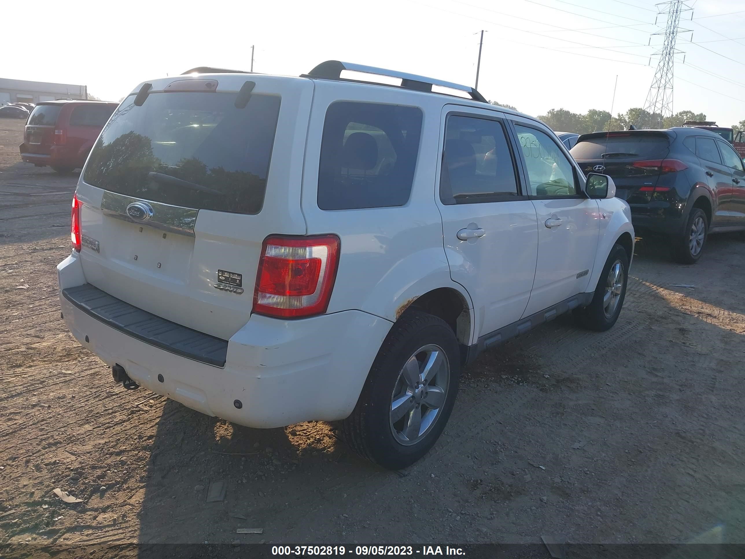 Photo 3 VIN: 1FMCU94158KD84068 - FORD ESCAPE 