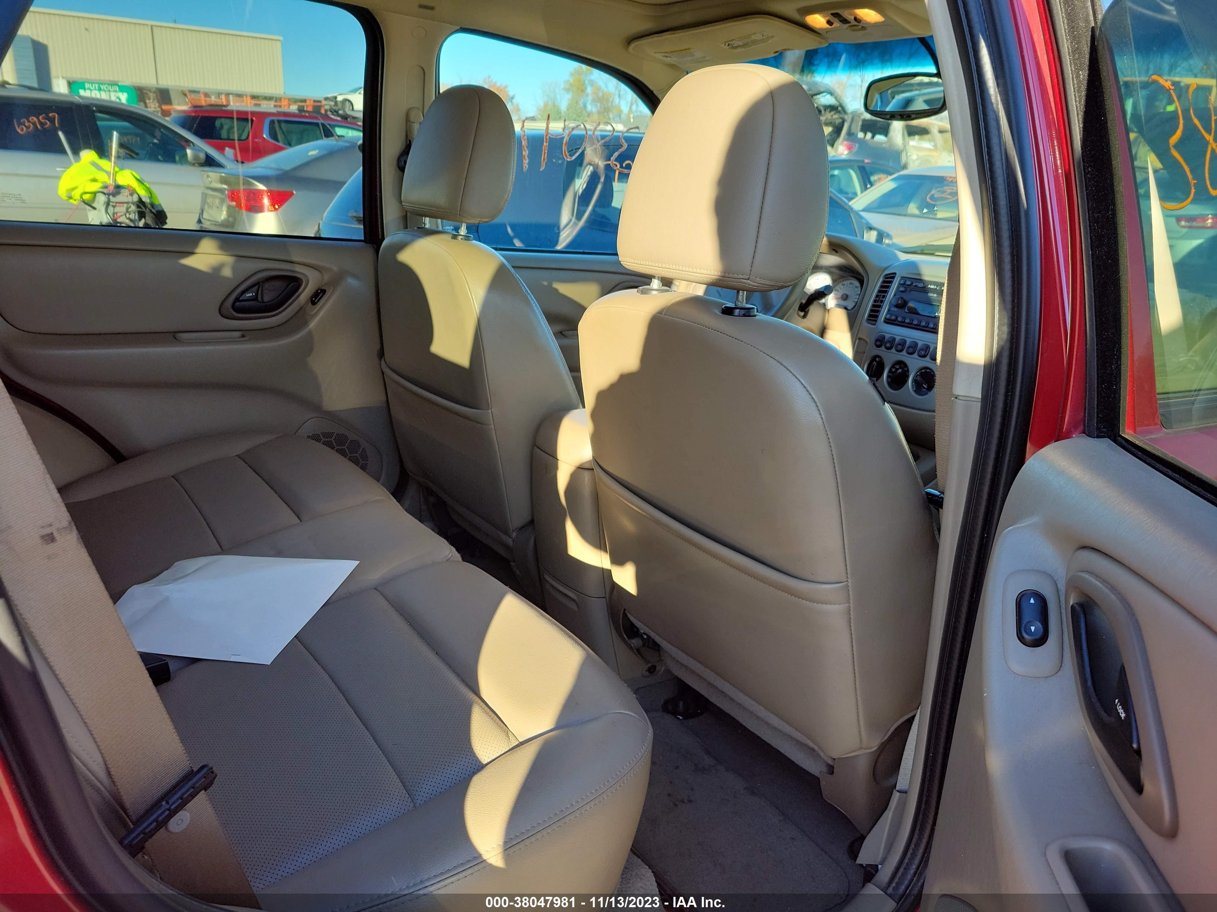 Photo 7 VIN: 1FMCU94176KA69267 - FORD ESCAPE 