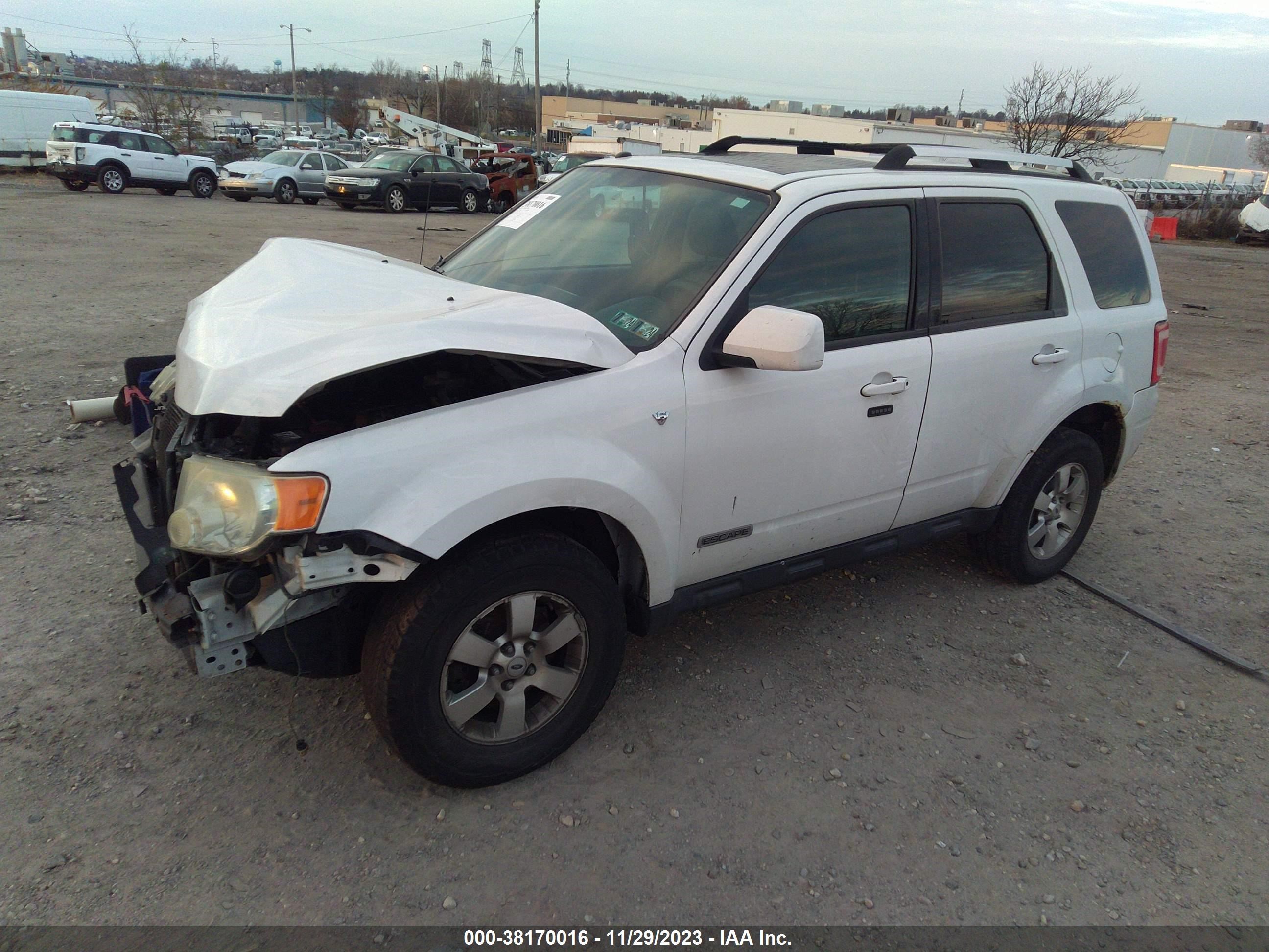 Photo 1 VIN: 1FMCU94188KE11120 - FORD ESCAPE 