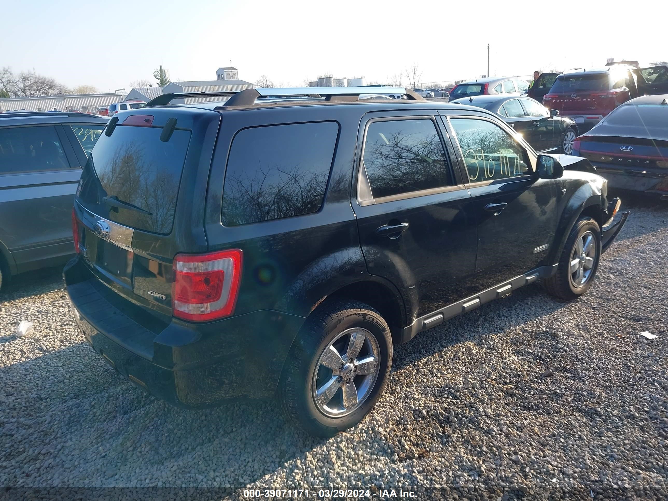 Photo 3 VIN: 1FMCU94188KE82284 - FORD ESCAPE 