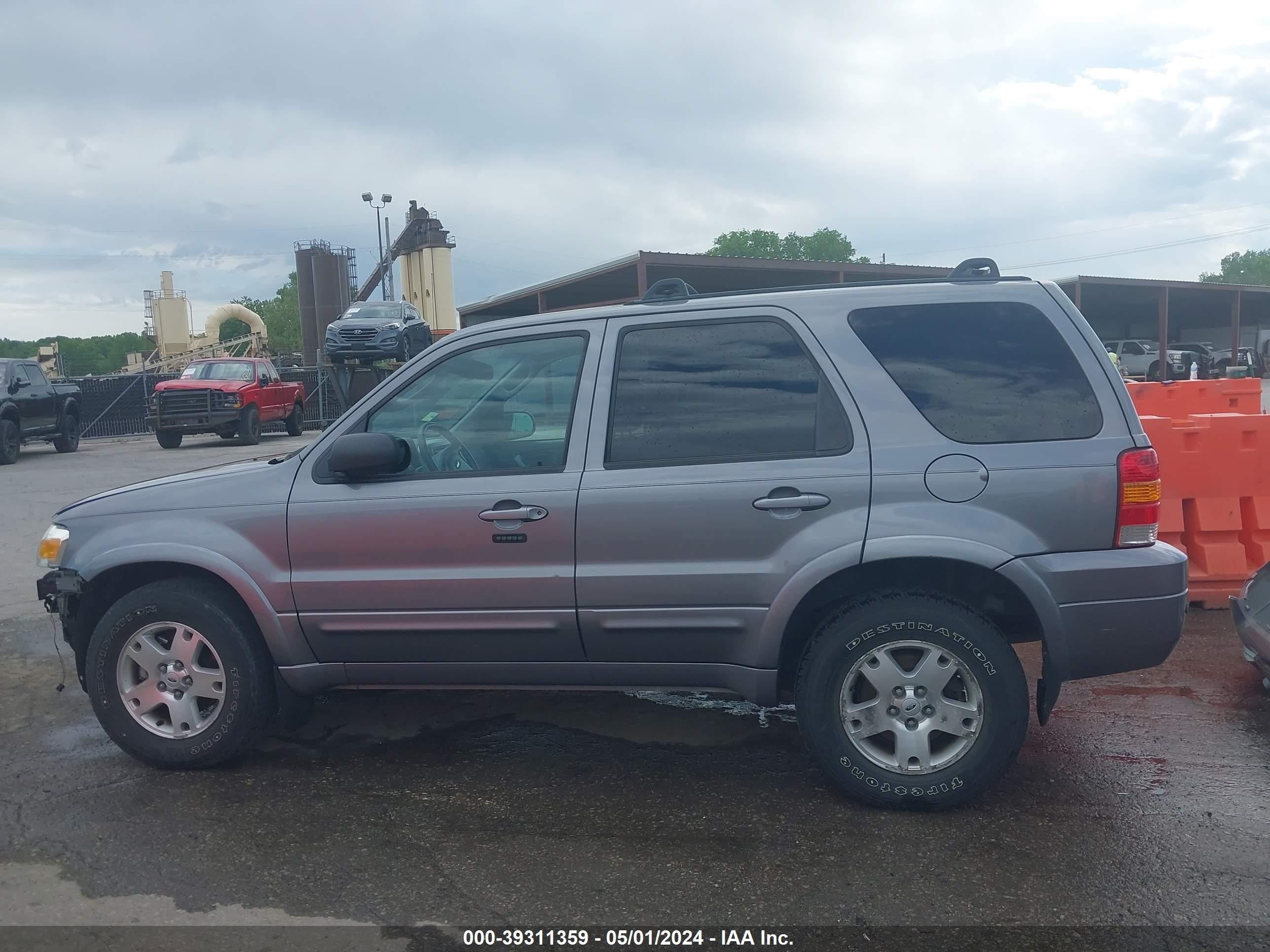 Photo 14 VIN: 1FMCU94197KB88567 - FORD ESCAPE 