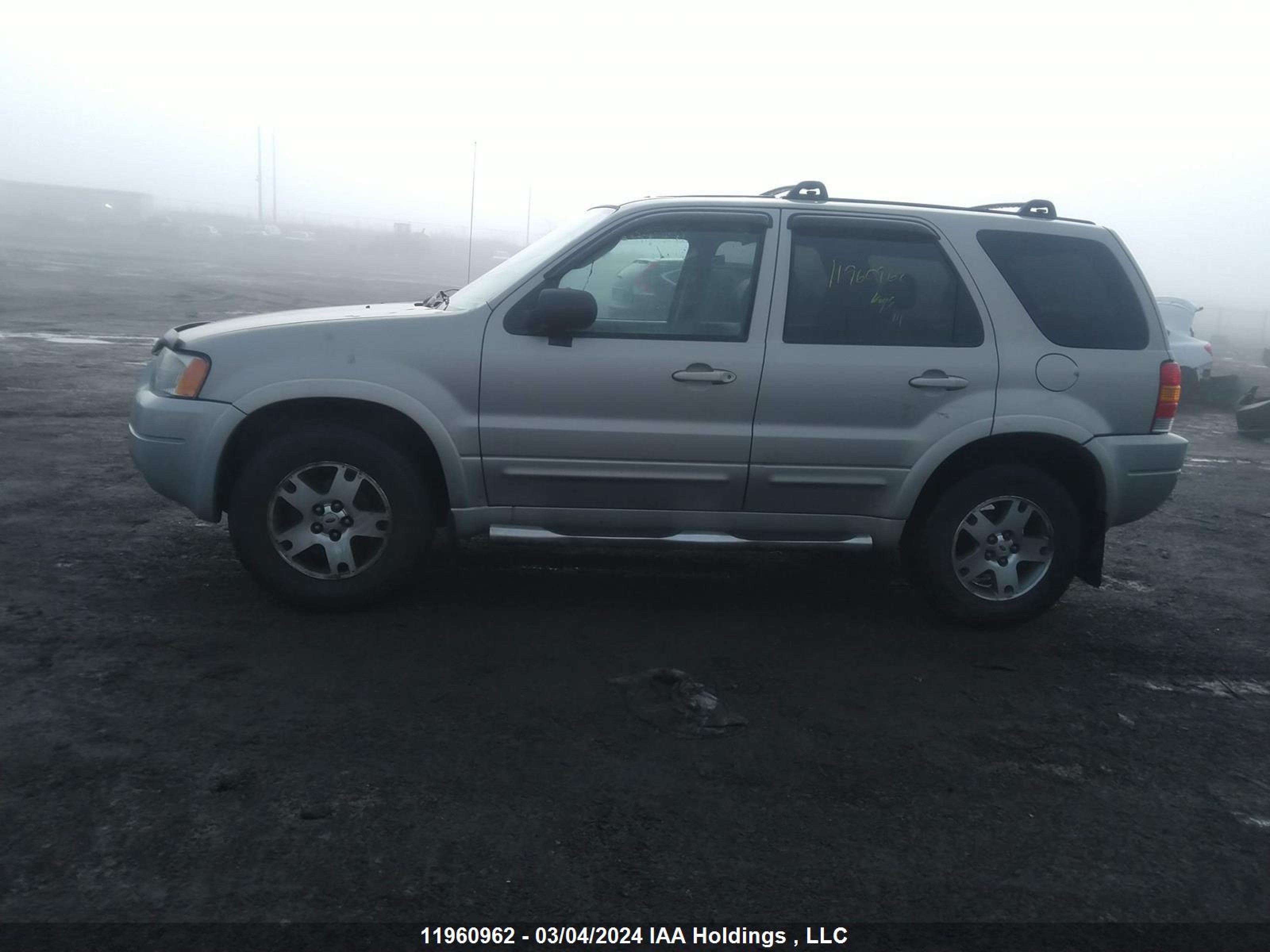 Photo 13 VIN: 1FMCU941X4KB04462 - FORD ESCAPE 