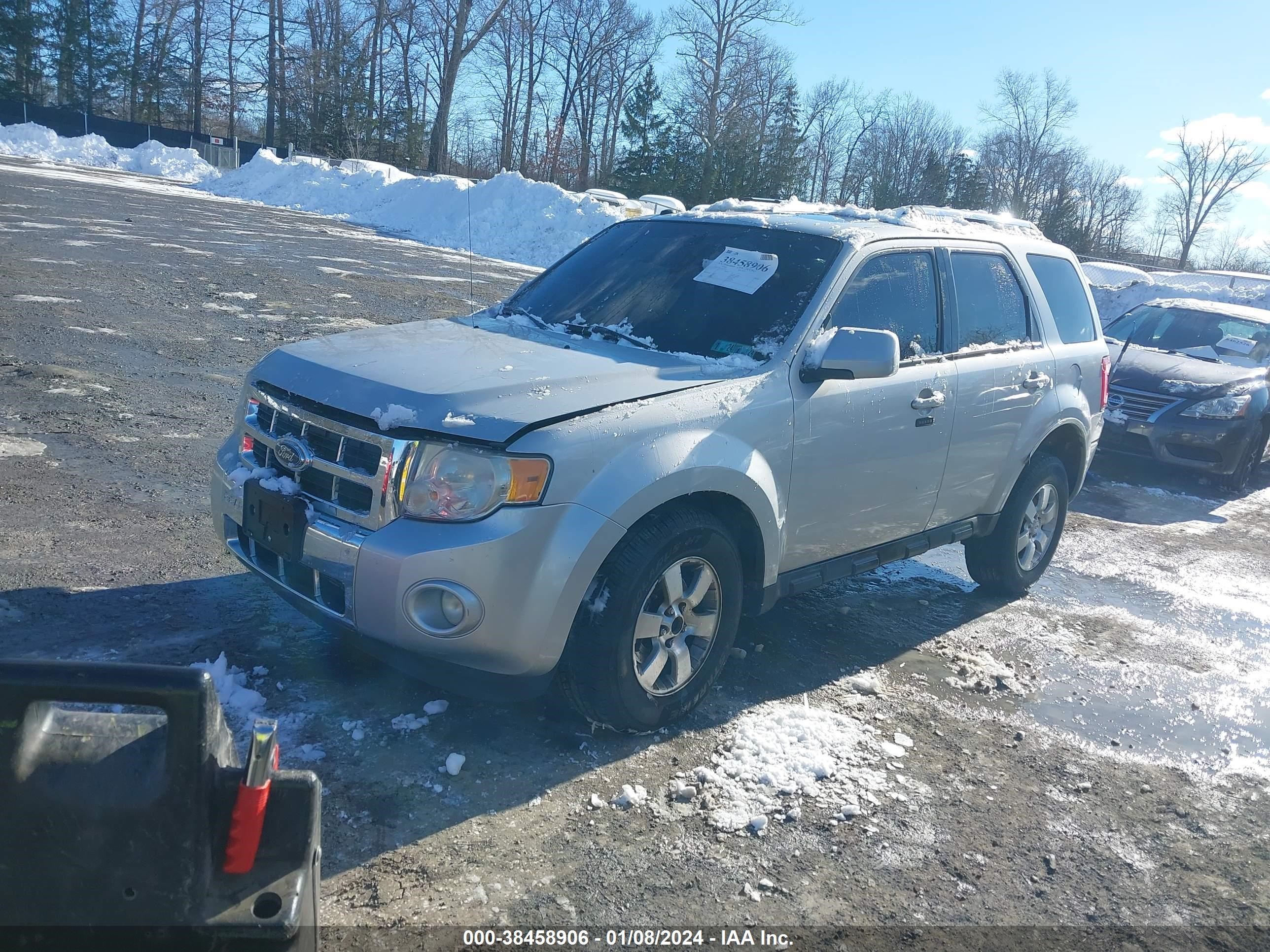 Photo 1 VIN: 1FMCU94GX9KB47307 - FORD ESCAPE 