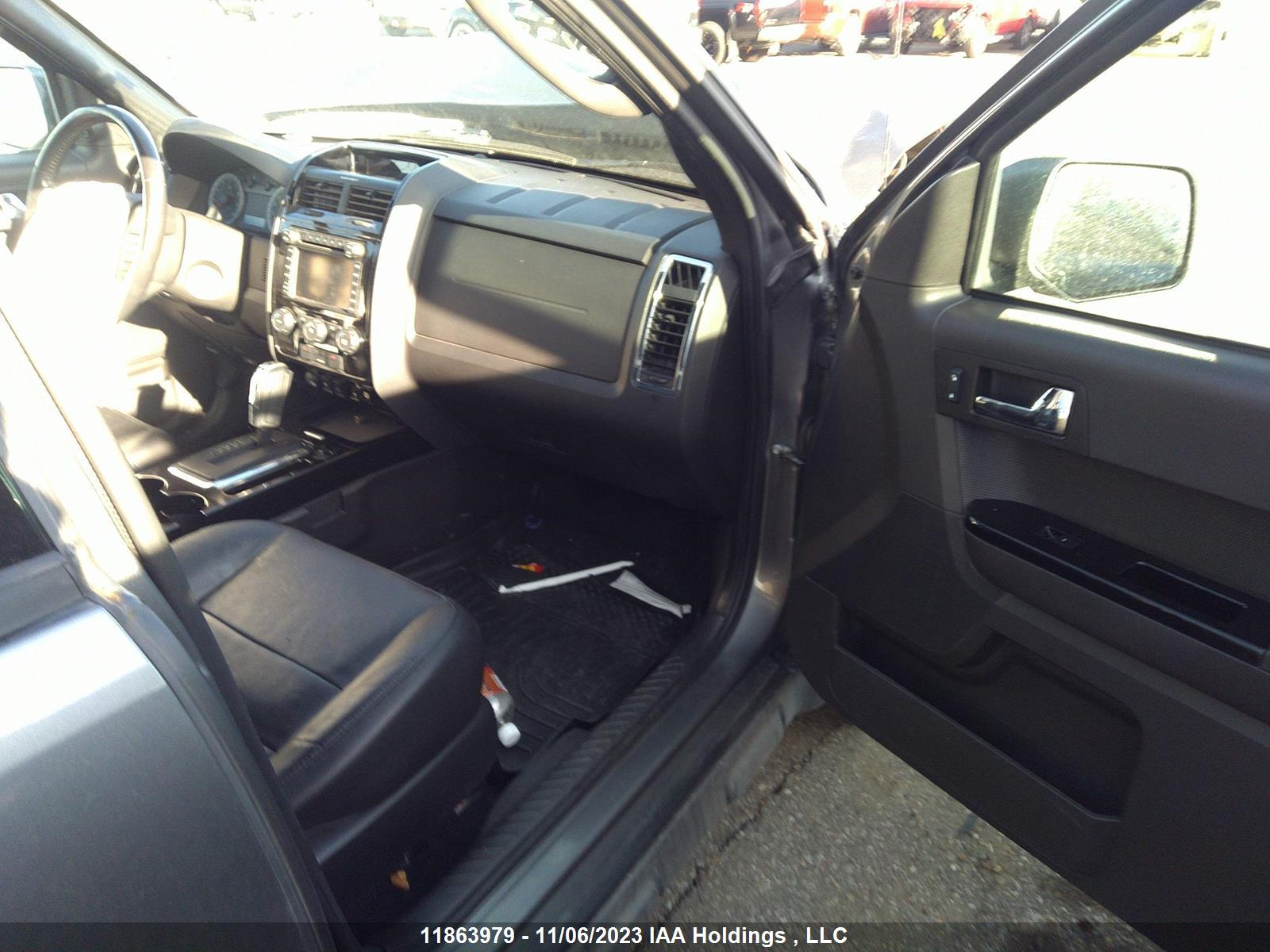 Photo 4 VIN: 1FMCU94GX9KB53138 - FORD ESCAPE 