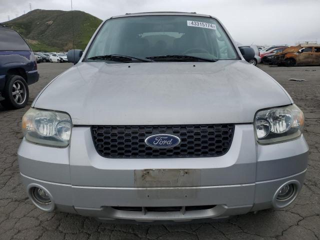 Photo 4 VIN: 1FMCU95H45KB25613 - FORD ESCAPE 