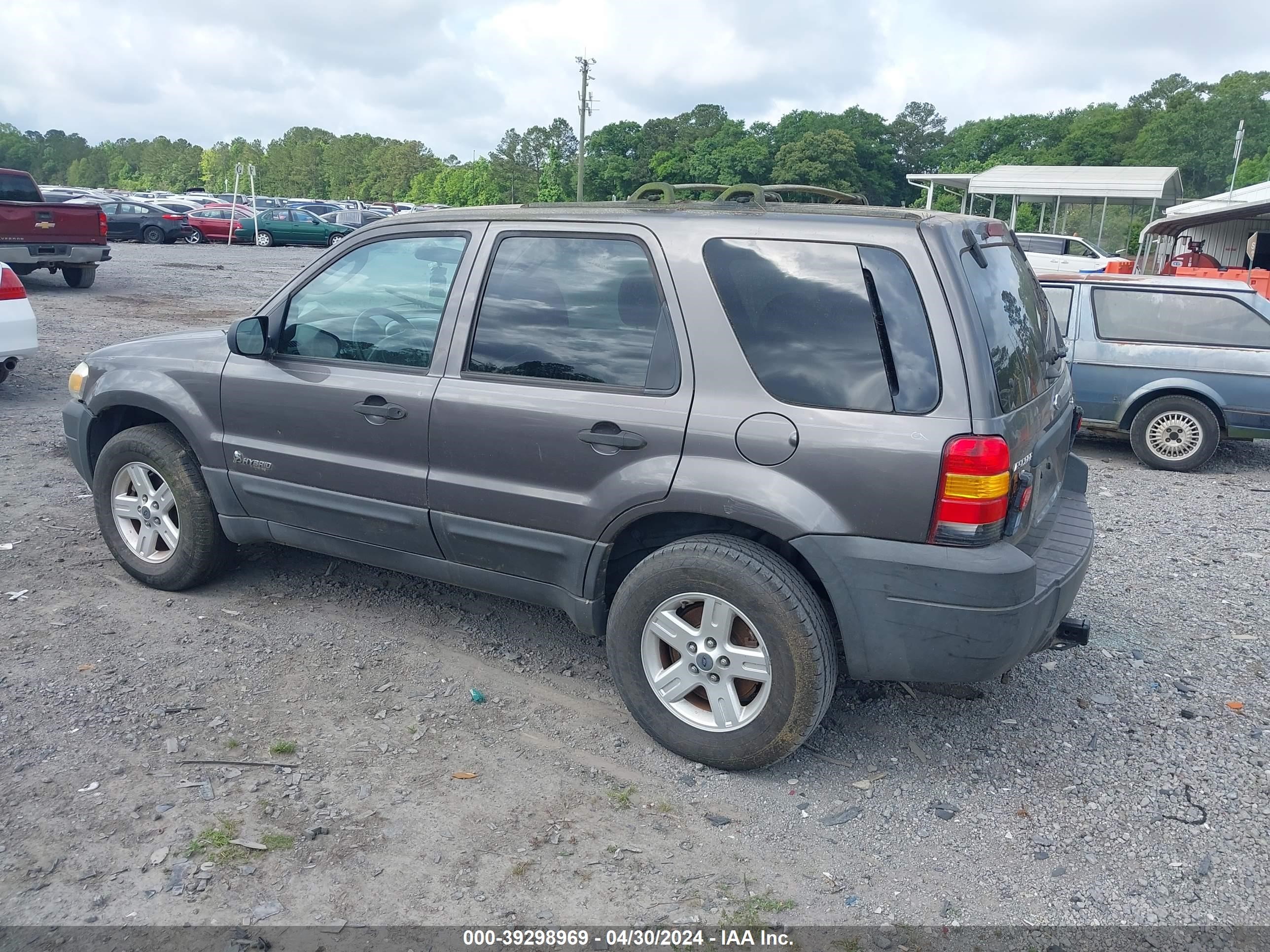 Photo 2 VIN: 1FMCU95H45KE18220 - FORD ESCAPE 