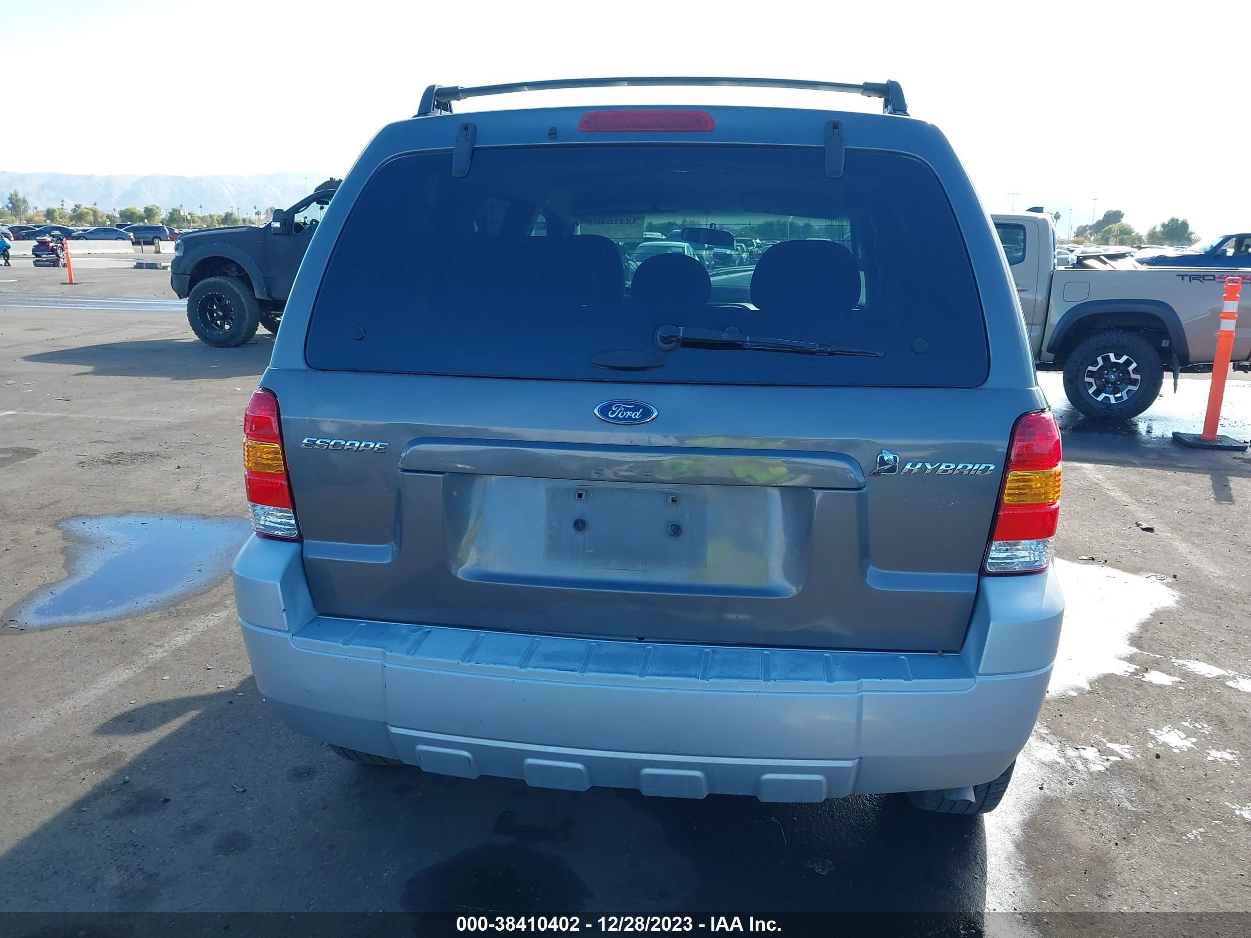 Photo 16 VIN: 1FMCU95H86KD37237 - FORD ESCAPE 