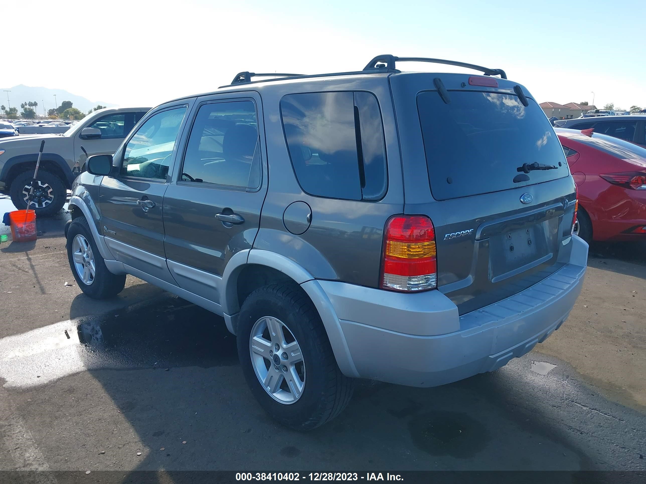 Photo 2 VIN: 1FMCU95H86KD37237 - FORD ESCAPE 