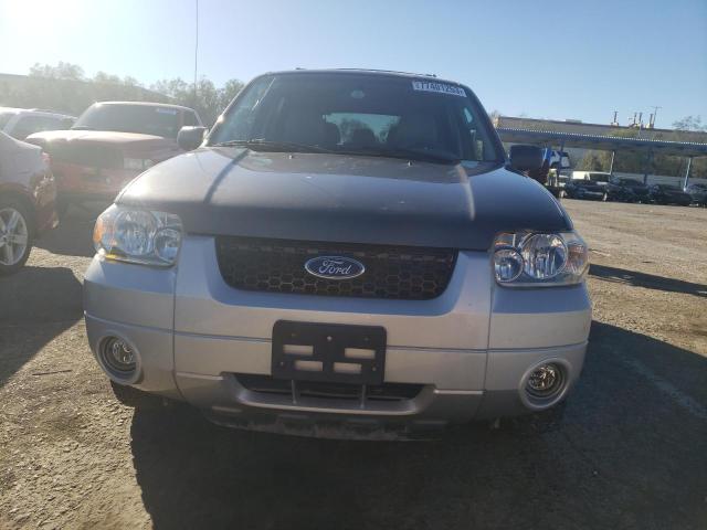 Photo 4 VIN: 1FMCU96H05KE01445 - FORD ESCAPE 