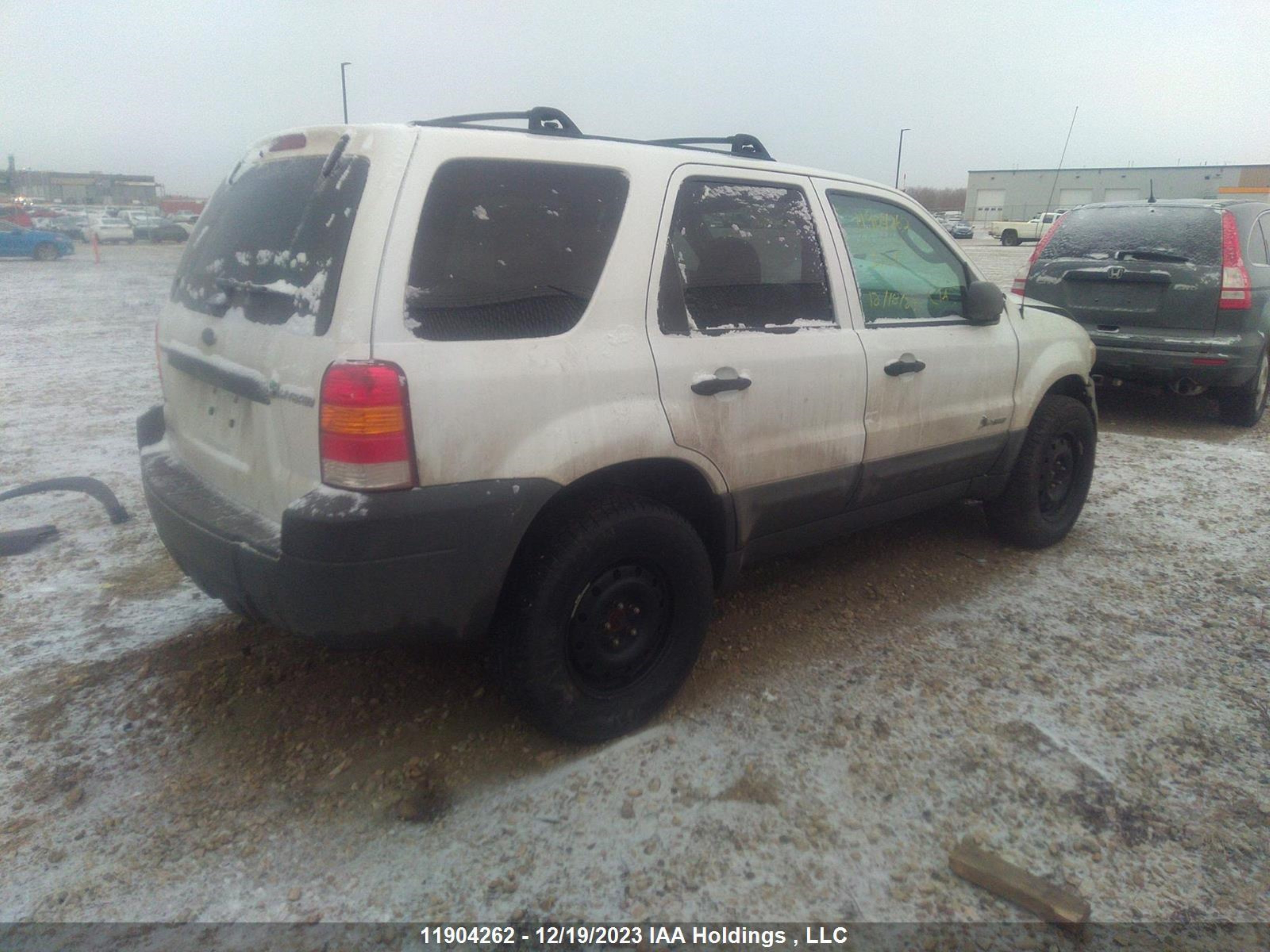 Photo 3 VIN: 1FMCU96H86KC50596 - FORD ESCAPE 