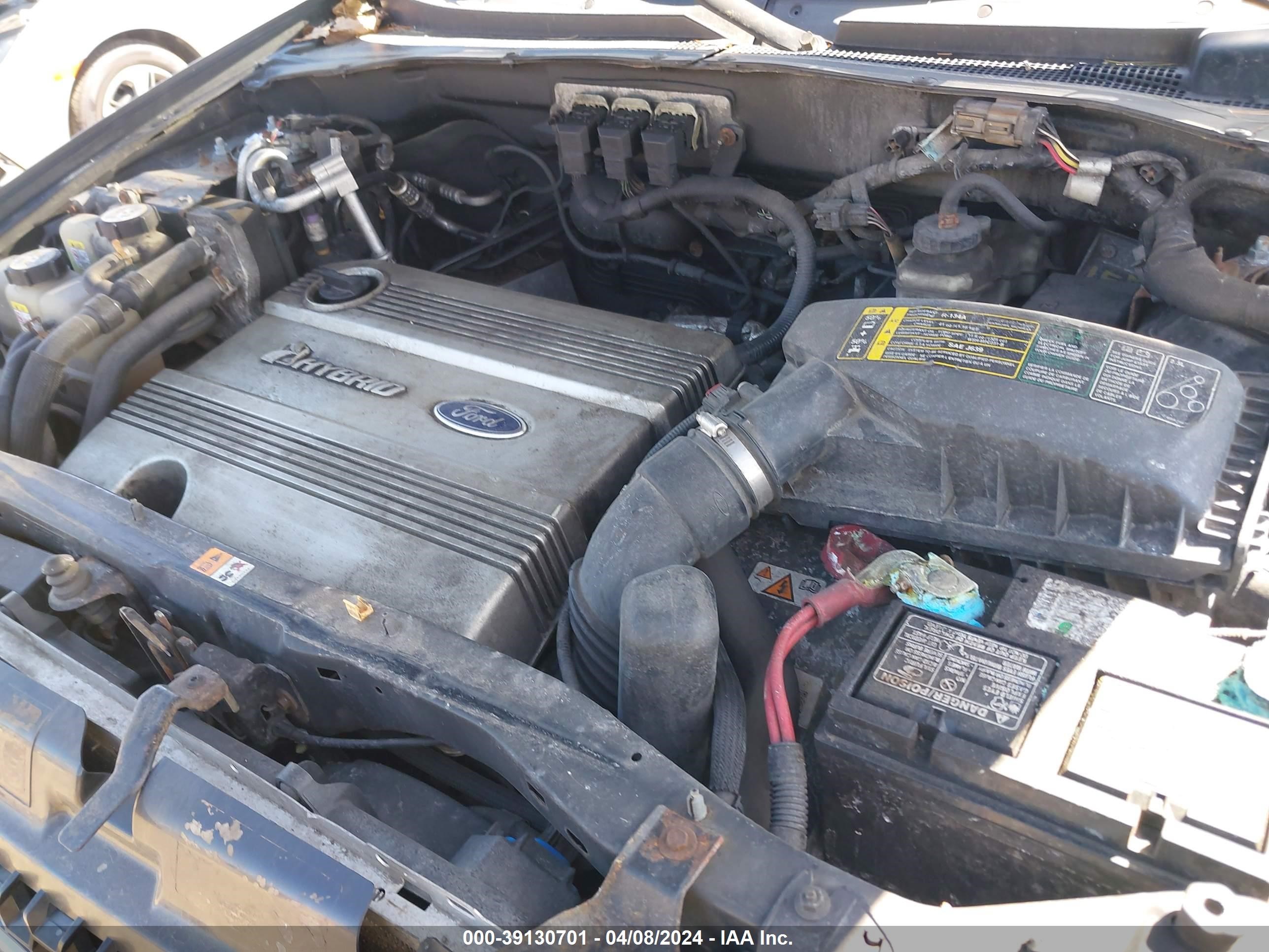 Photo 9 VIN: 1FMCU96H95KE24660 - FORD ESCAPE 