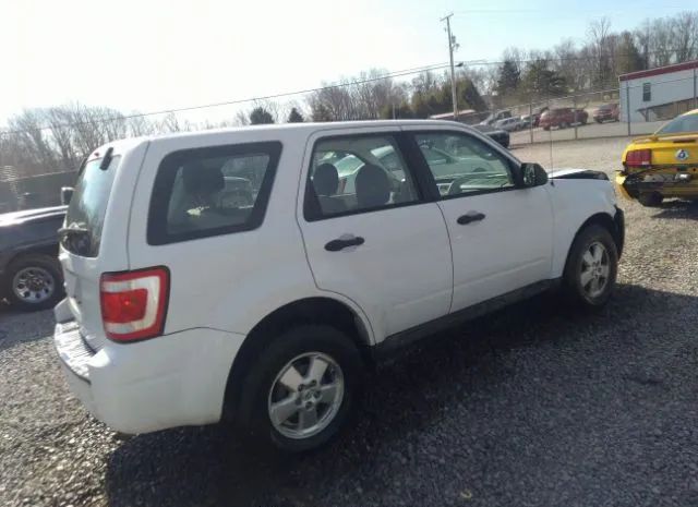 Photo 3 VIN: 1FMCU9C73AKC90041 - FORD ESCAPE 