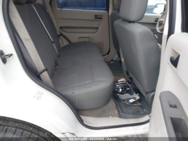 Photo 7 VIN: 1FMCU9C73BKC49992 - FORD ESCAPE 