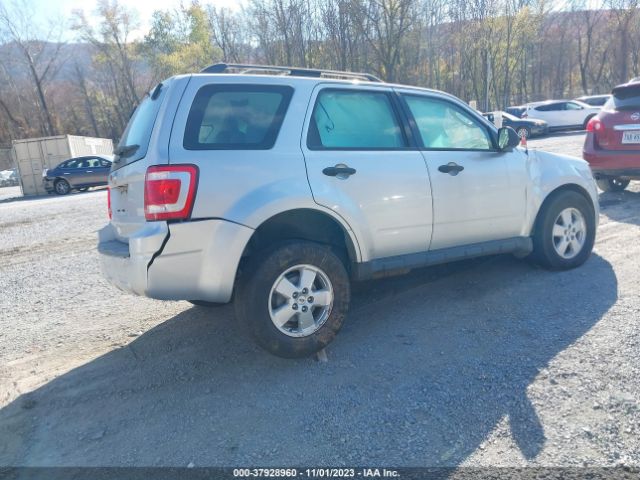 Photo 3 VIN: 1FMCU9C75BKA86083 - FORD ESCAPE 