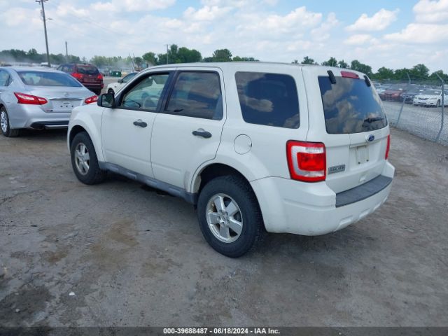 Photo 2 VIN: 1FMCU9C75BKB15565 - FORD ESCAPE 