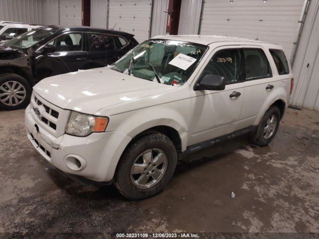 Photo 1 VIN: 1FMCU9C75CKA85372 - FORD ESCAPE 