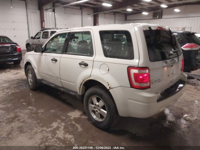 Photo 2 VIN: 1FMCU9C75CKA85372 - FORD ESCAPE 