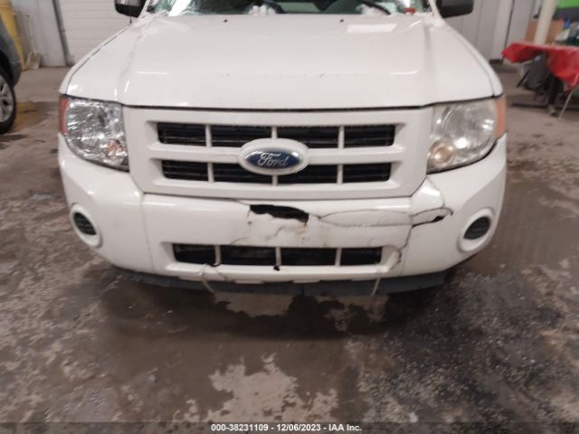 Photo 5 VIN: 1FMCU9C75CKA85372 - FORD ESCAPE 