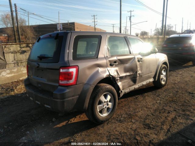 Photo 3 VIN: 1FMCU9C76AKB96249 - FORD ESCAPE 